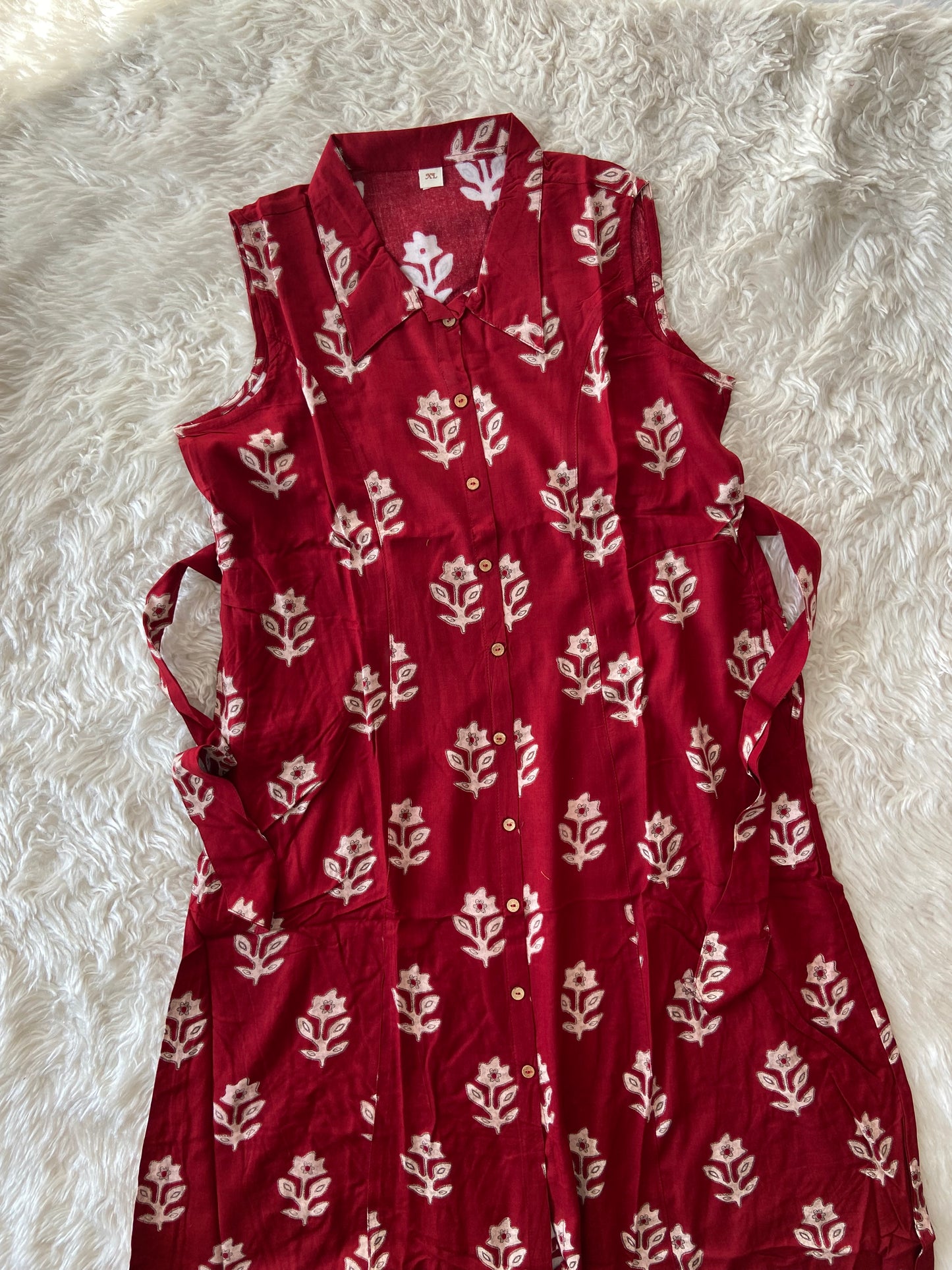 Soft Rayon Sleeveless Kurti with pocket