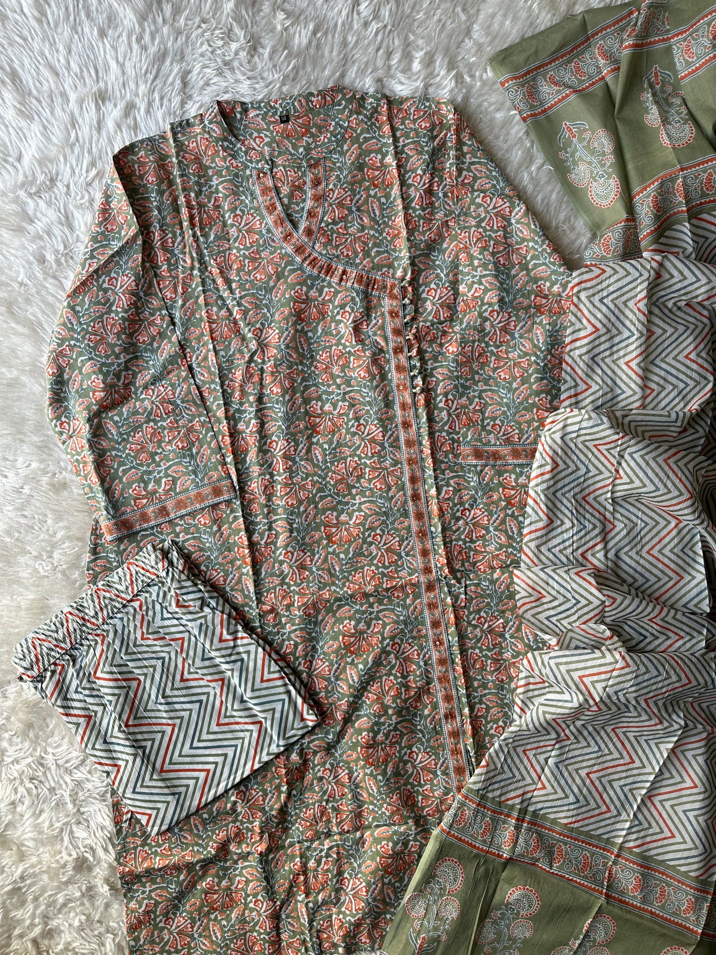 Steal Deal 🚨 Premium Cotton Kurti Pant Dupatta Set
