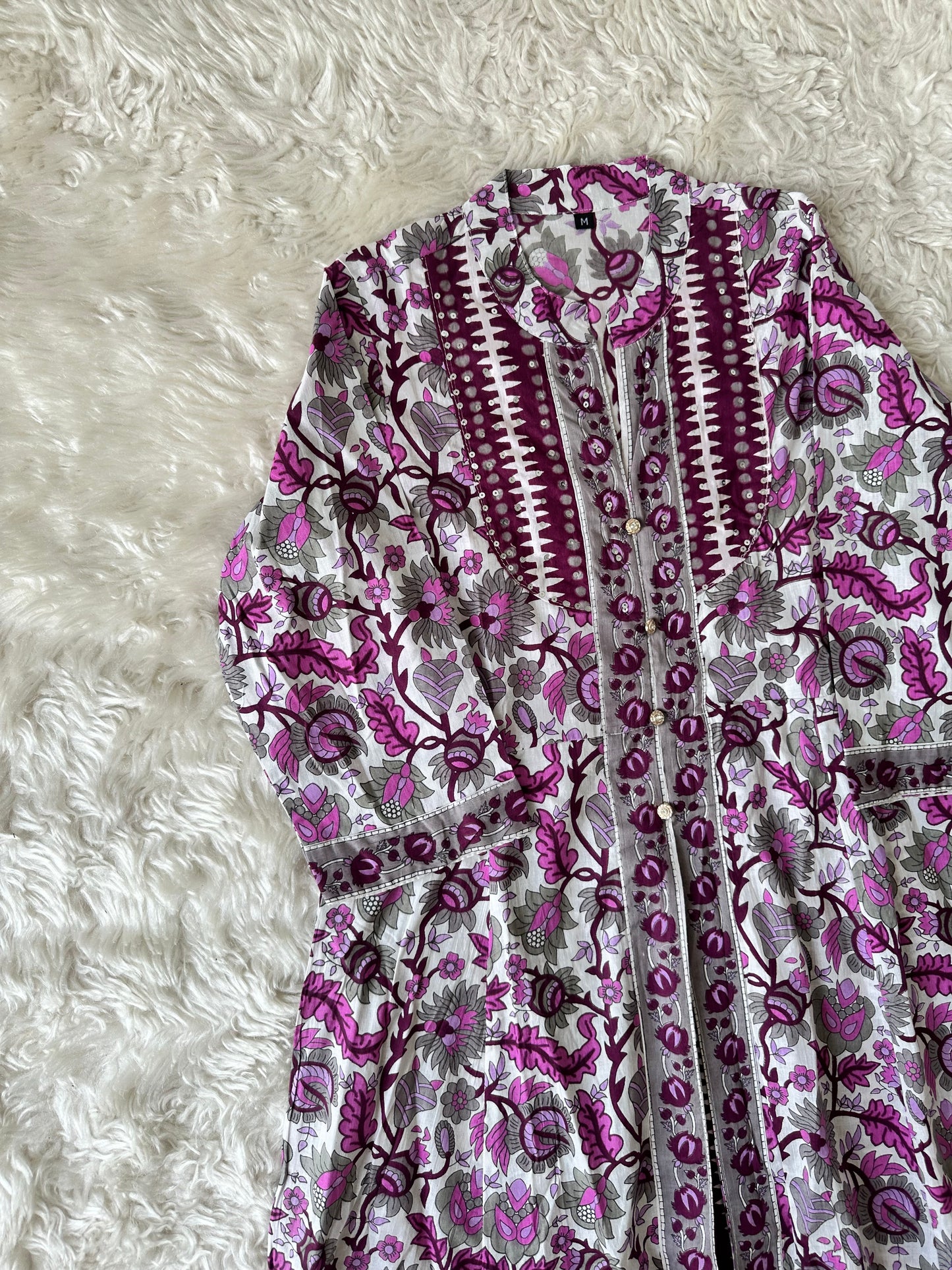 Stock Clearance 🚨
Favourite FLARE Kurti