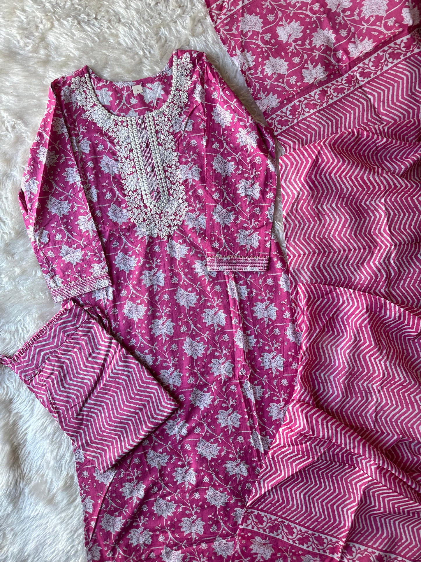 Steal Deal 🚨 Premium Cotton Kurti Pant Dupatta Set