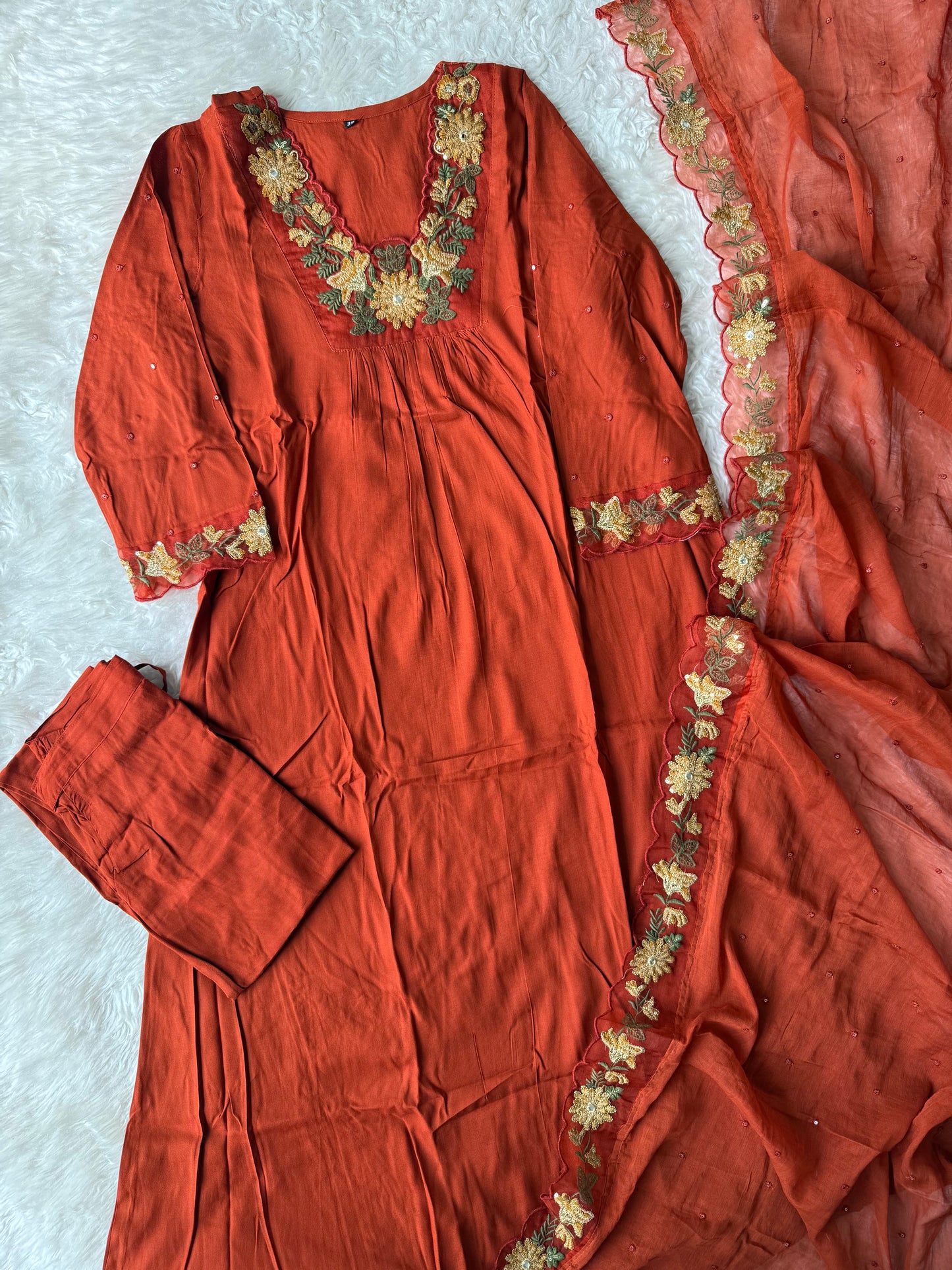Rayon Kurti Pant Dupatta Set