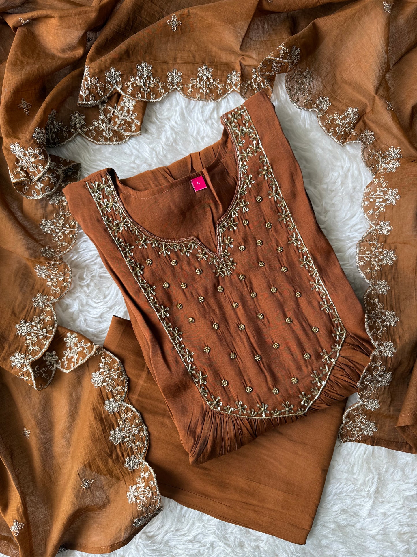 Mul Chanderi Kurti Pant Dupatta Set