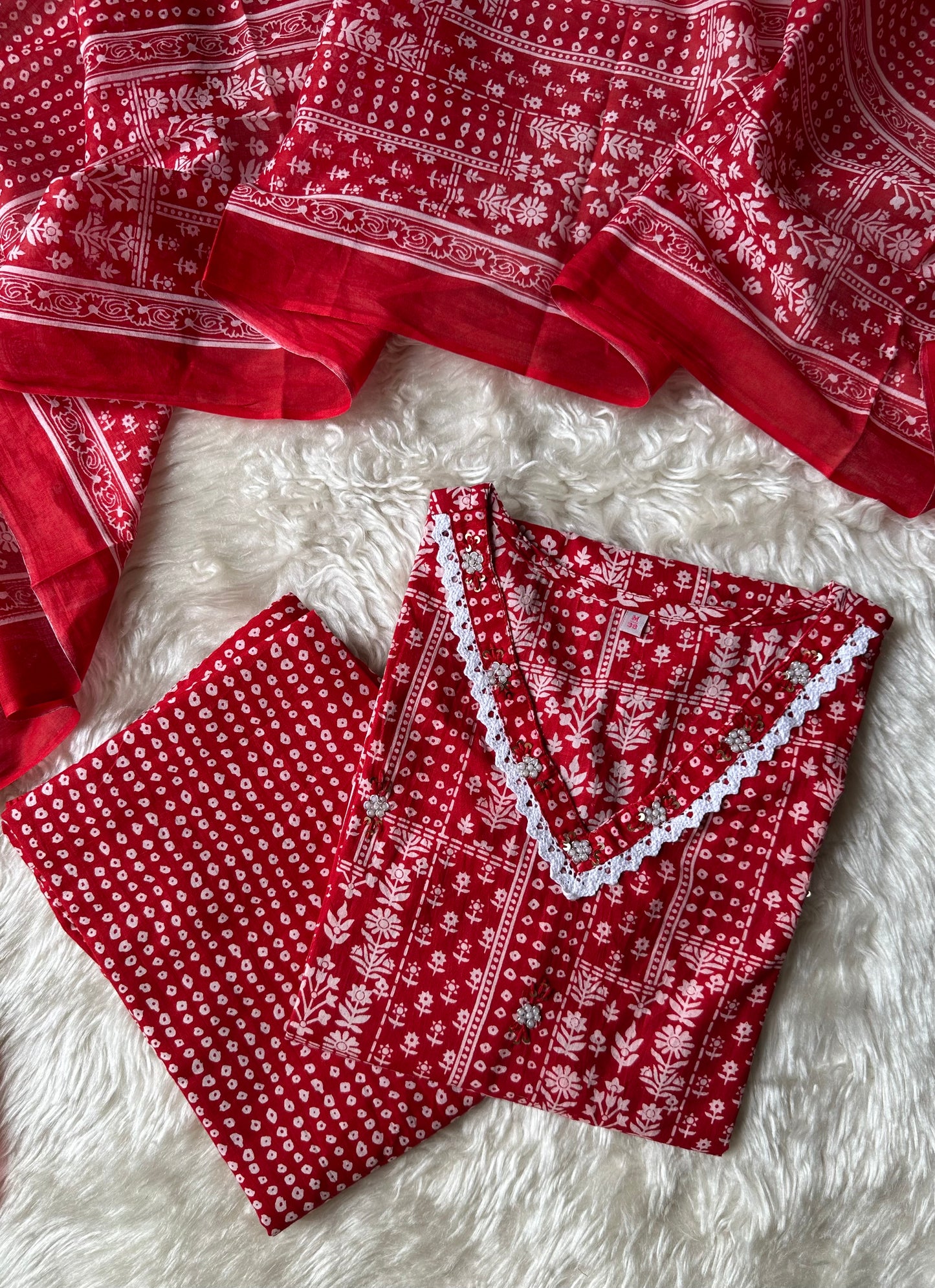 Deal Of the Day β
Premium Cotton Rani Pink π Set