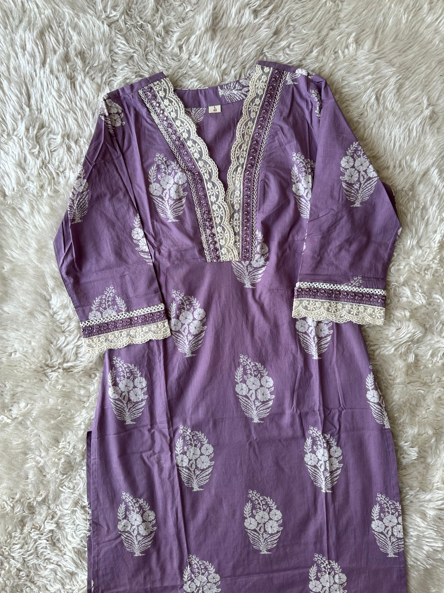 Mul Cotton Lace Details Set