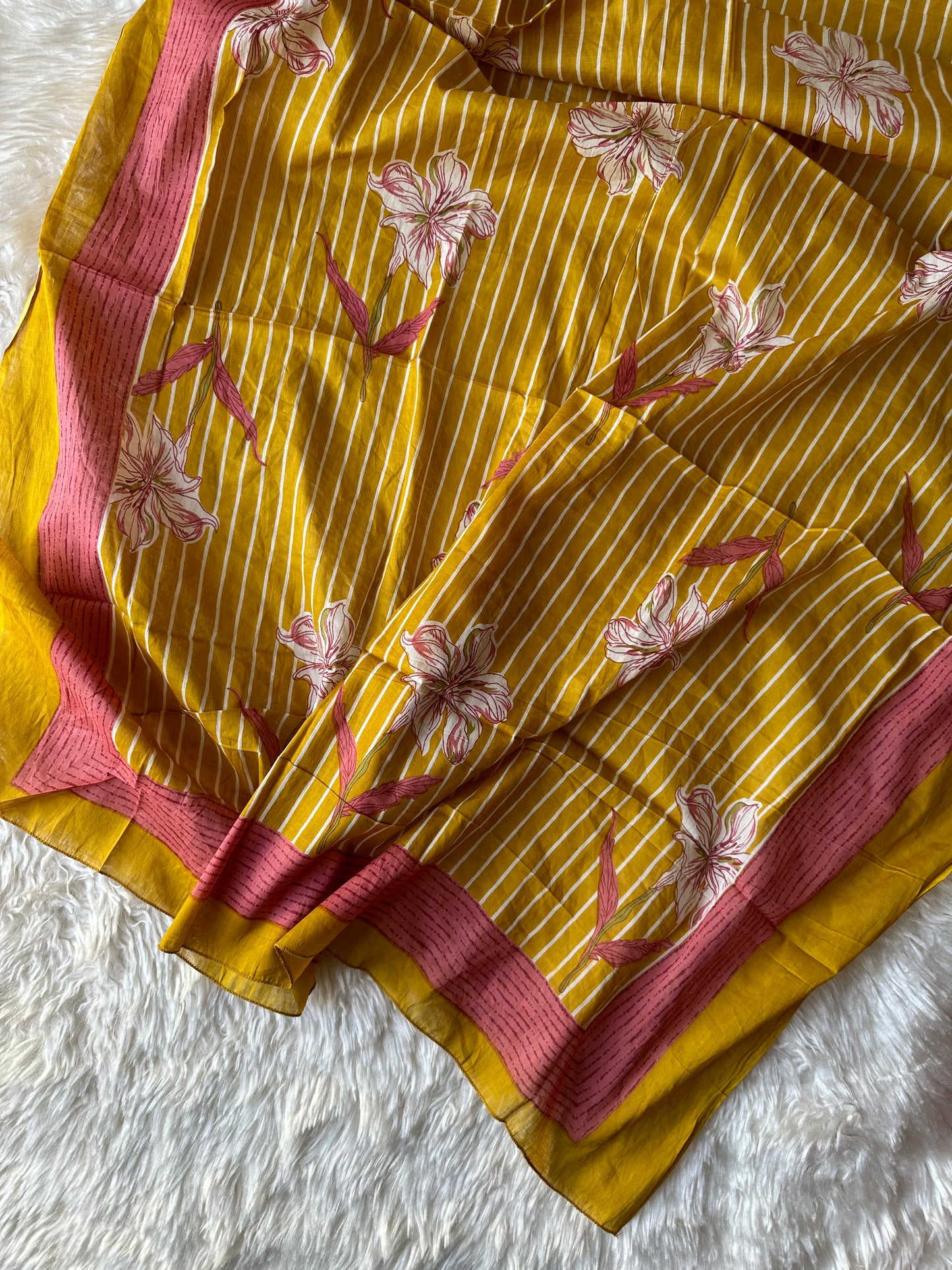 Steal Deal 🚨 Premium Cotton Kurti Pant Dupatta Set