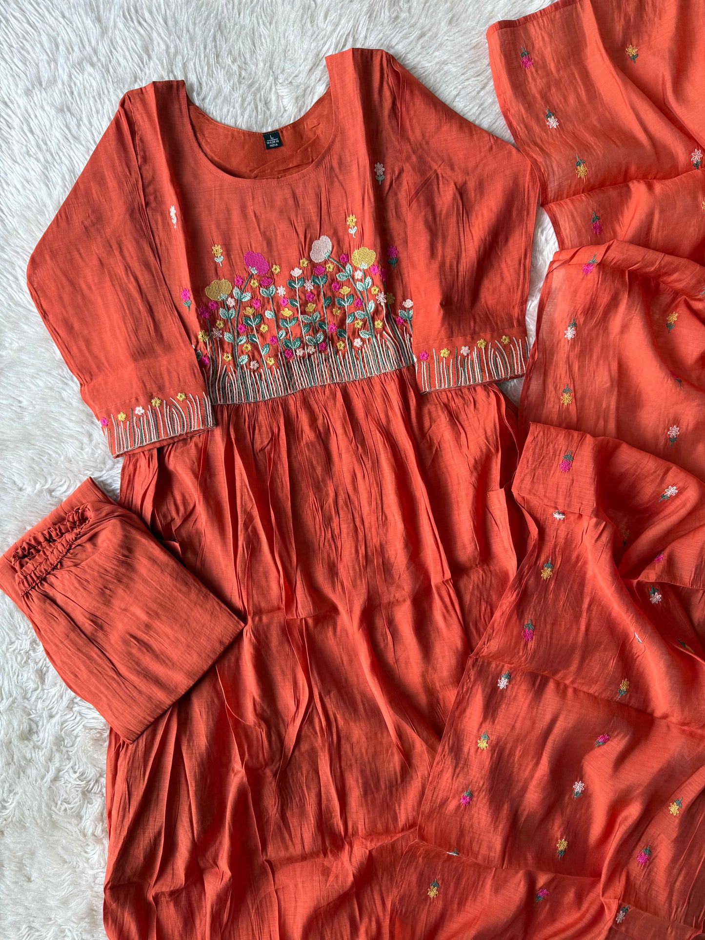 Mul Chanderi Kurti Pant Dupatta Set