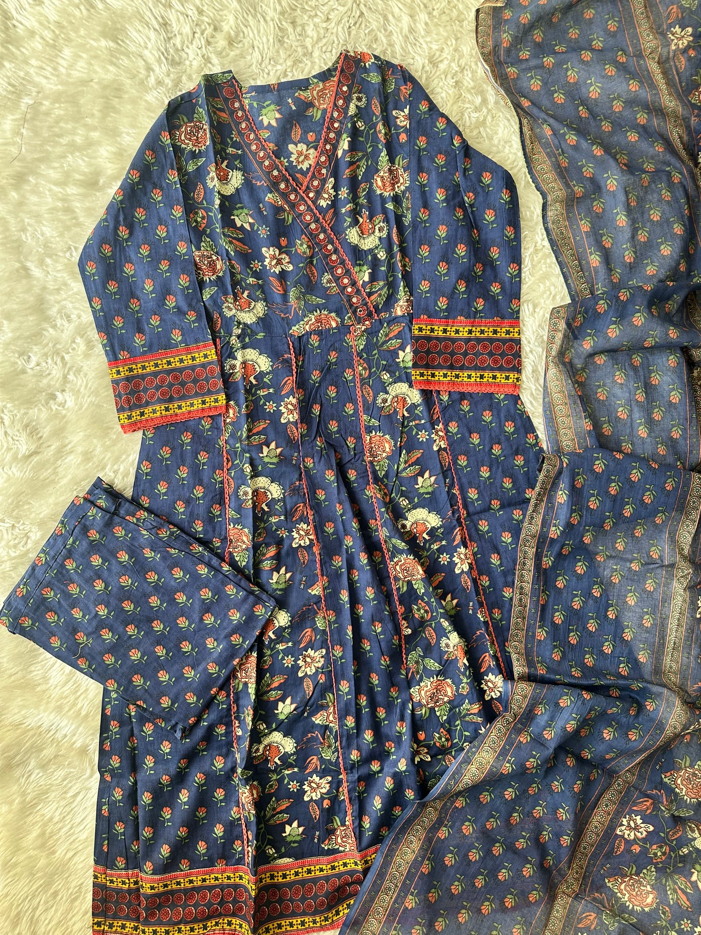 Steal Deal 🚨 Budget Friendly FLARE Kurti Pant Dupatta Set