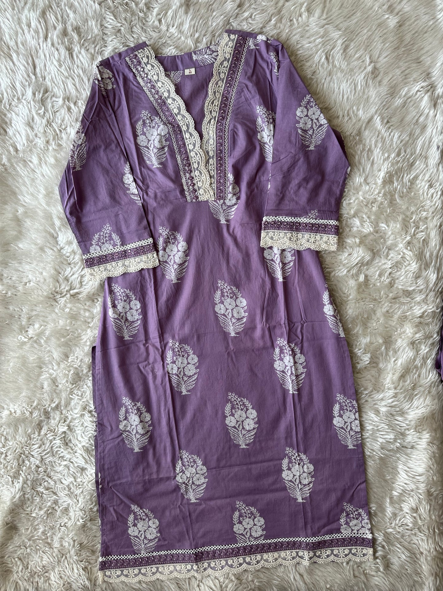 Mul Cotton Lace Details Set