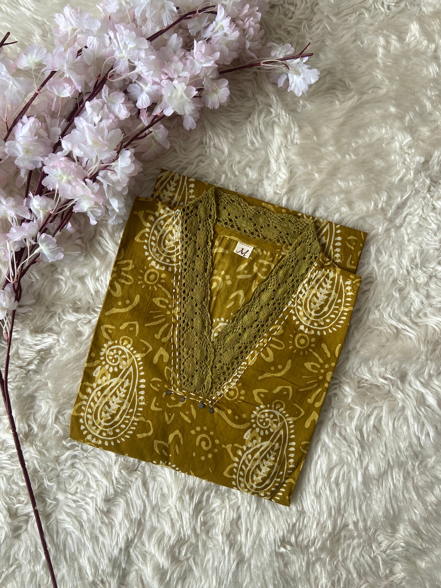 V-Neck Lace Details Kurti