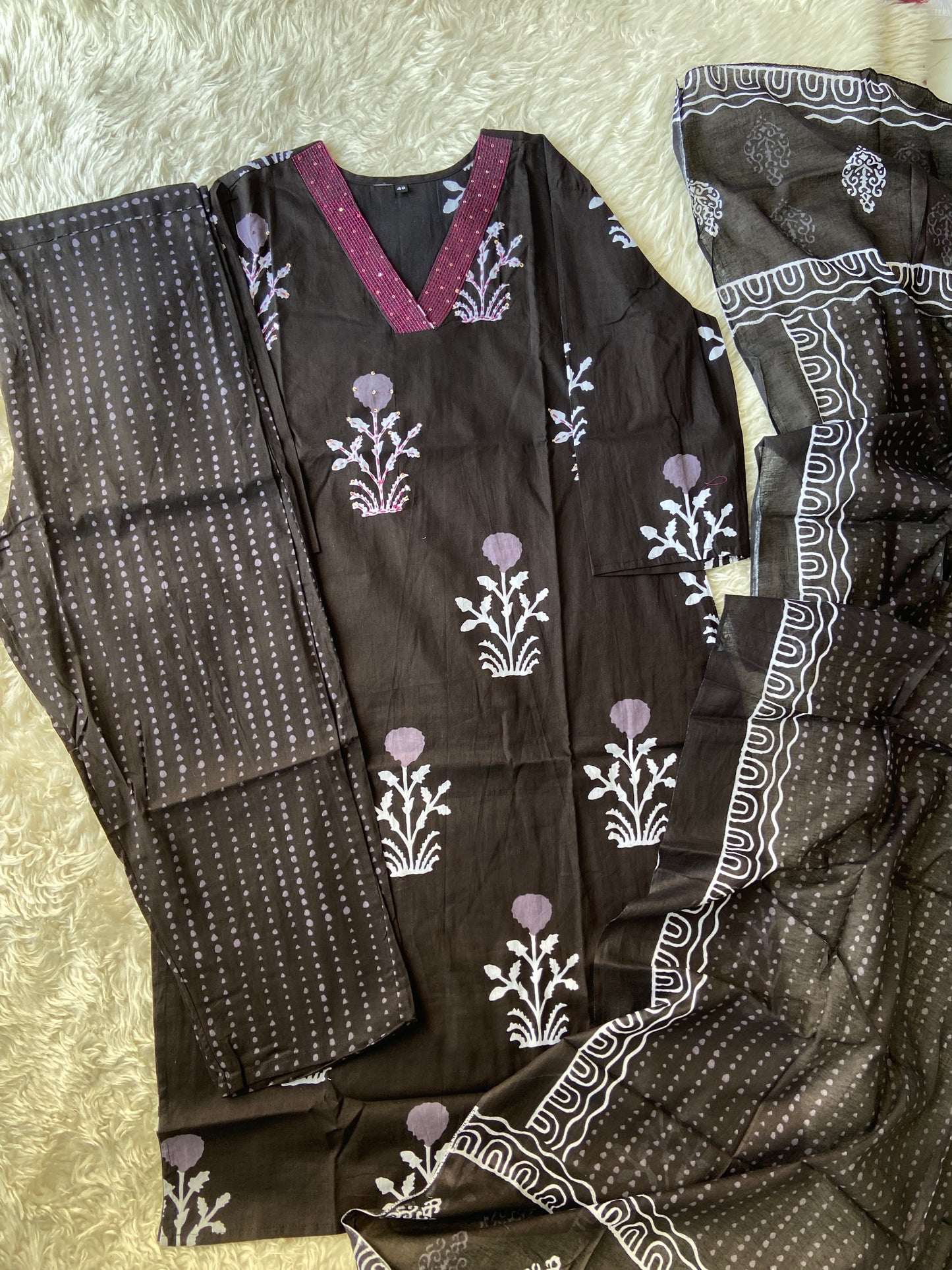 Steal Deal 🚨 Budget Friendly Kurti Pant Dupatta Set
