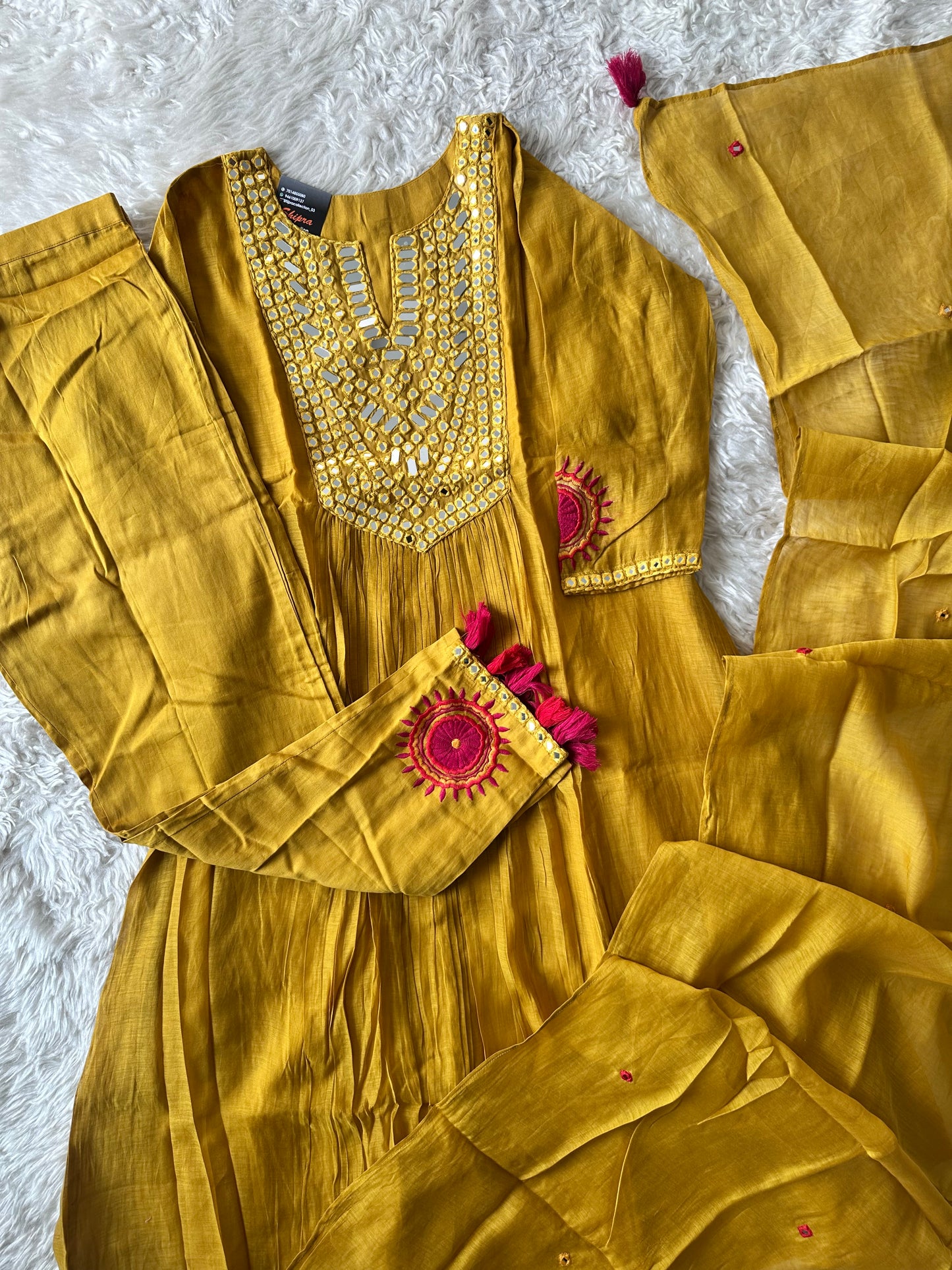 Mul Chanderi Kurti Pant Dupatta Set