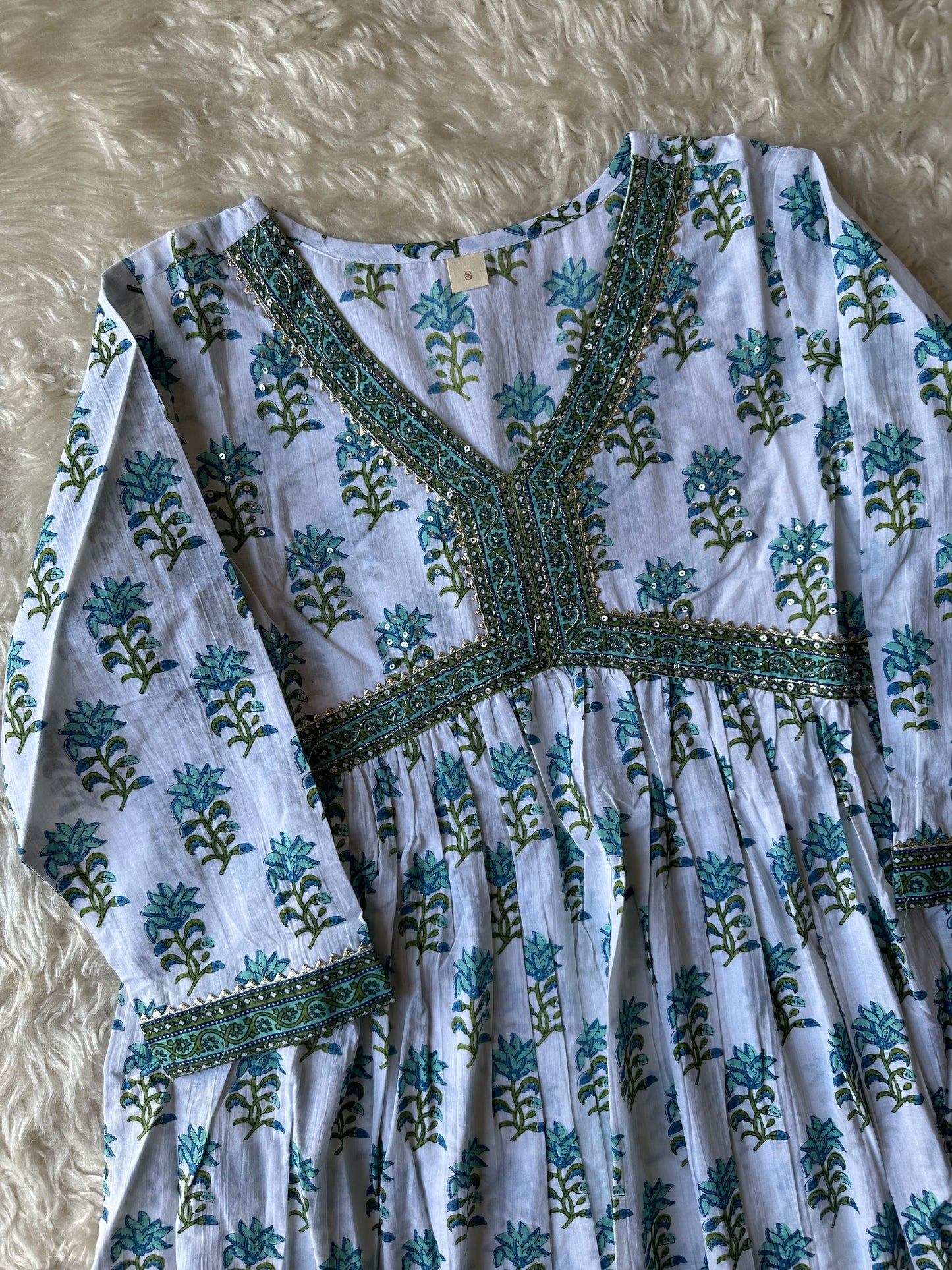 Steal Deal 🚨 Premium Cotton Alia Kurti Pant Dupatta Set