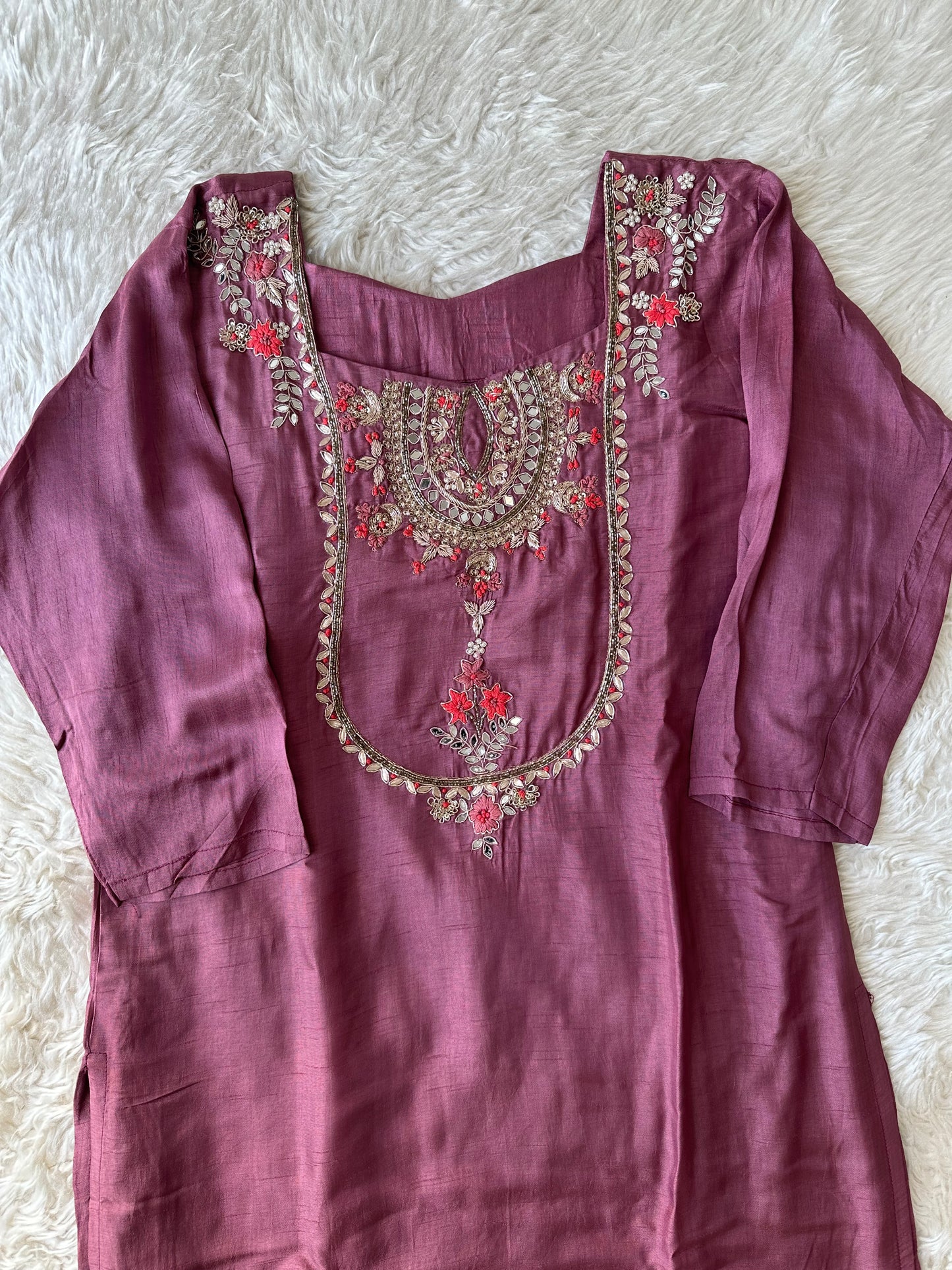 Steal Deal 🚨 Pure Silk Kurti Pant Dupatta Set