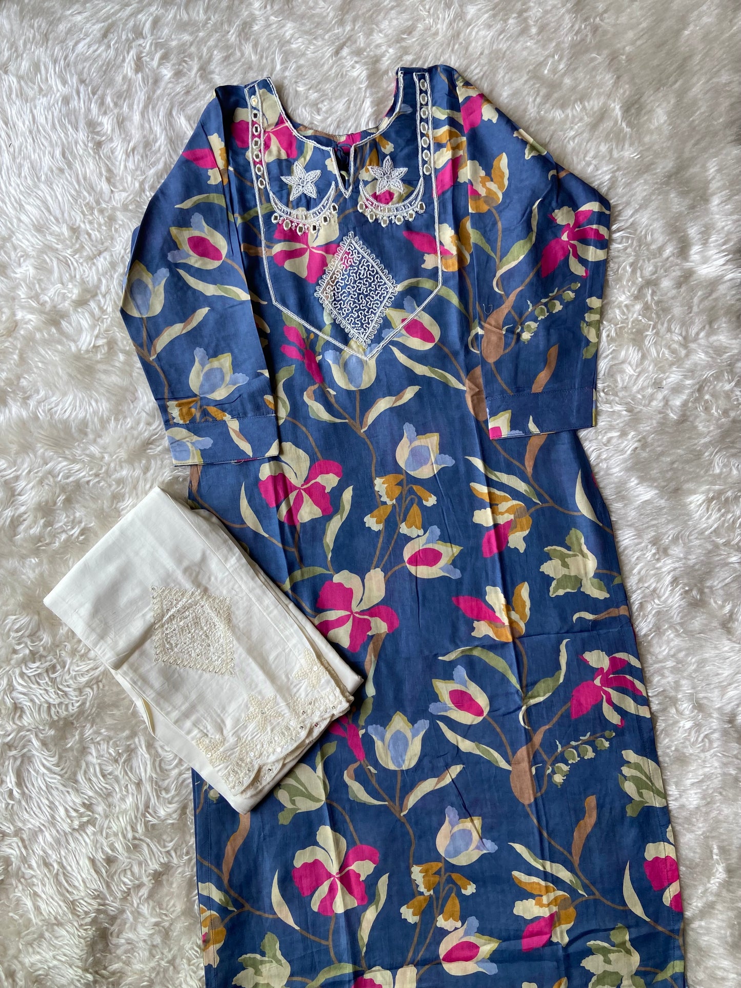 Stock Clearance 🚨 Premium Muslin Silk Kurti Pant Set