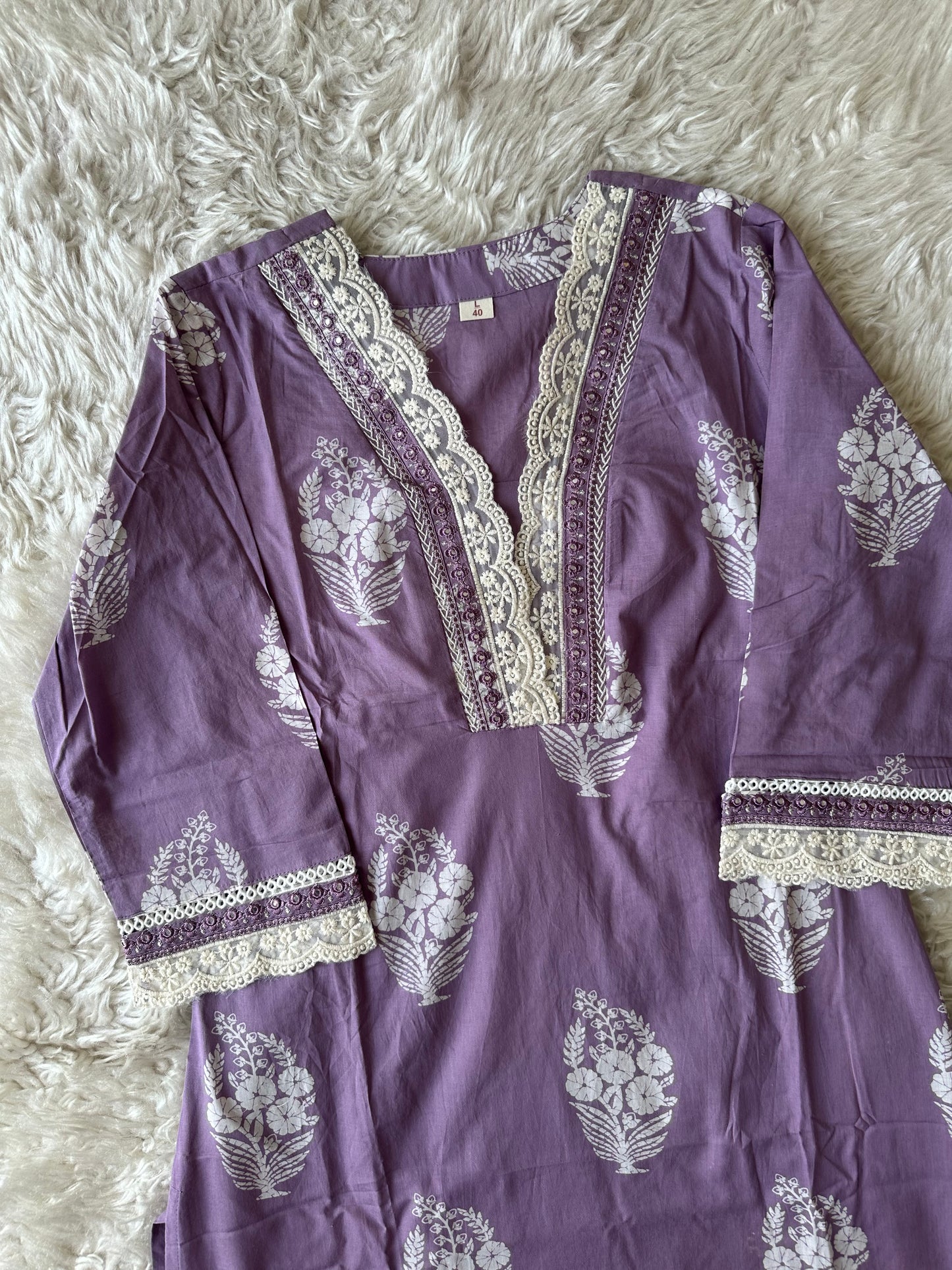 Mul Cotton Lace Details Set