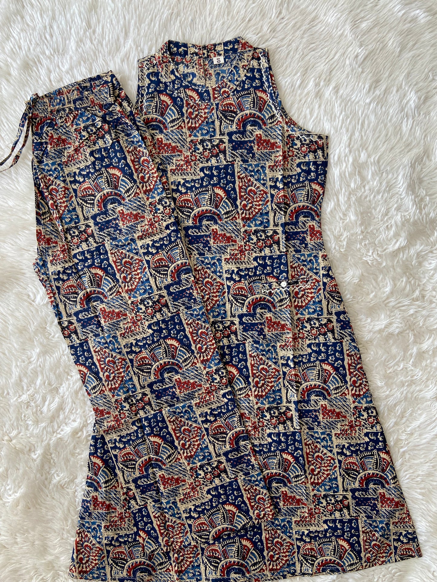 Pure Cotton Sleeveless Kurti Pant Set