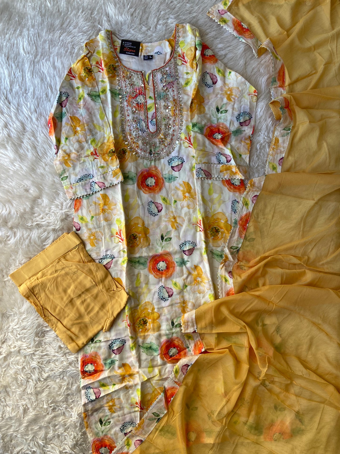 Stock Clearance 🚨
Premium Muslin Silk Kurti Pant Dupatta Set