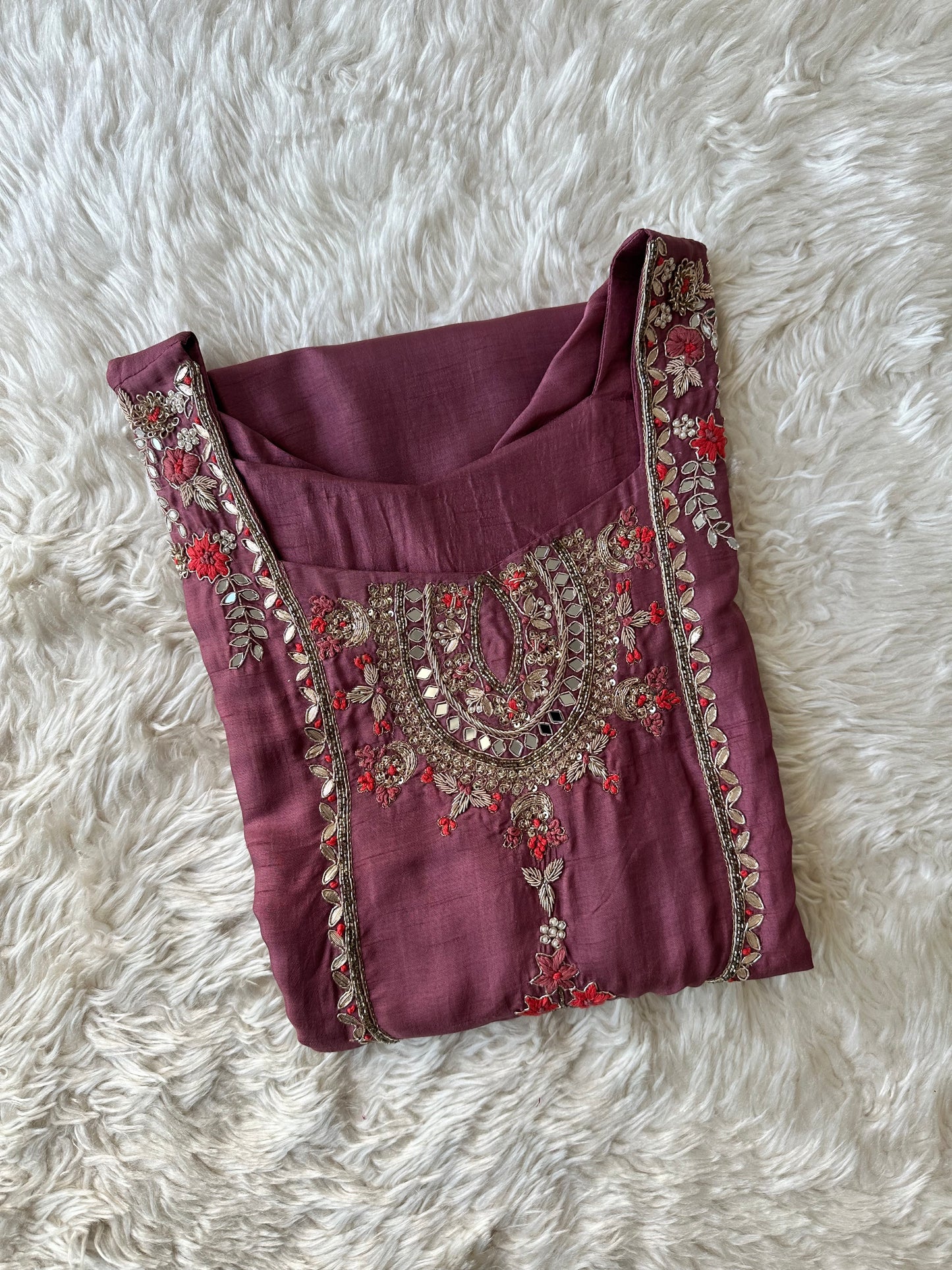 Steal Deal 🚨 Pure Silk Kurti Pant Dupatta Set