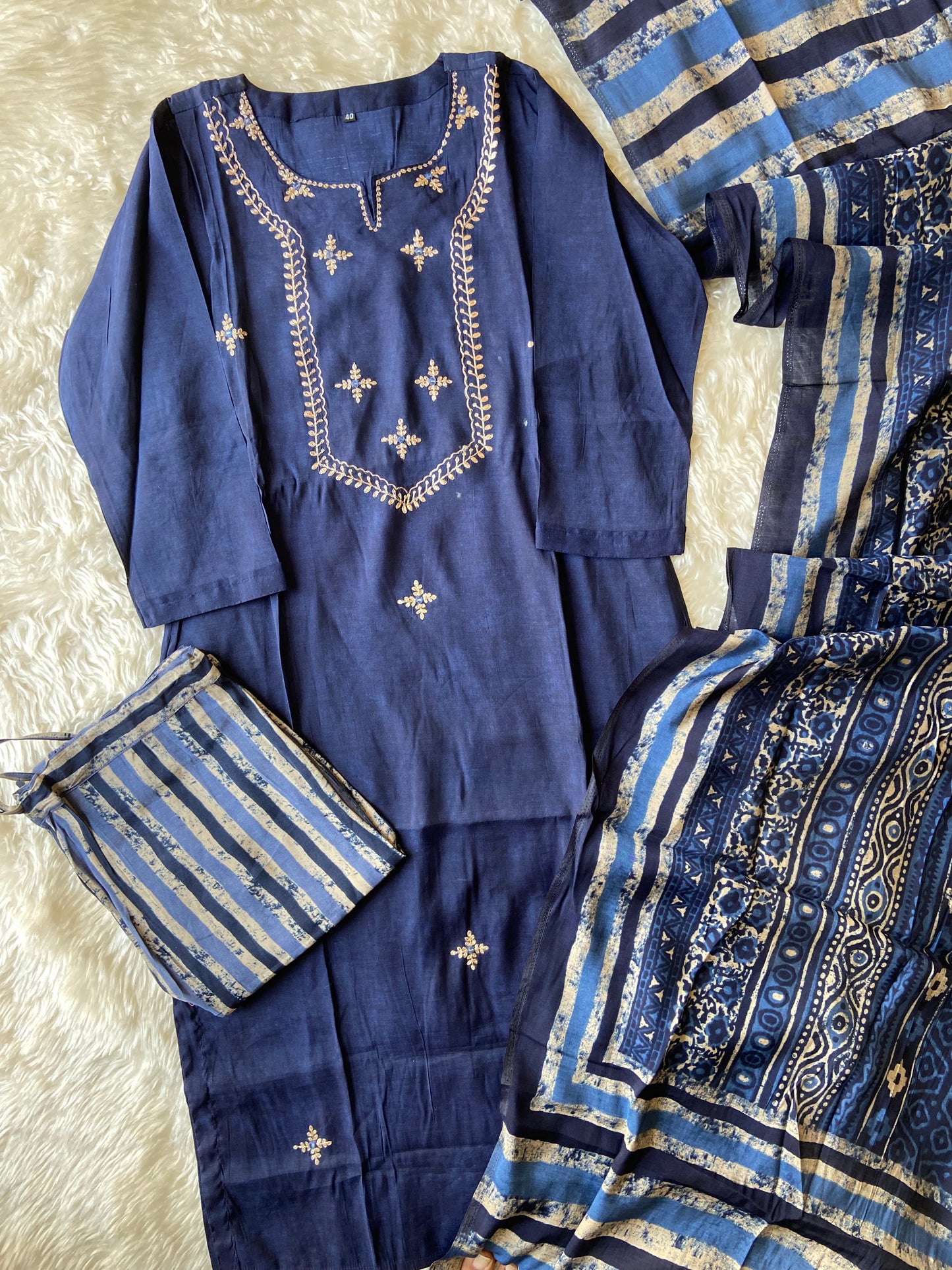 Steal Deal 🚨 Pure Muslin Silk Kurti Pant Dupatta Set
