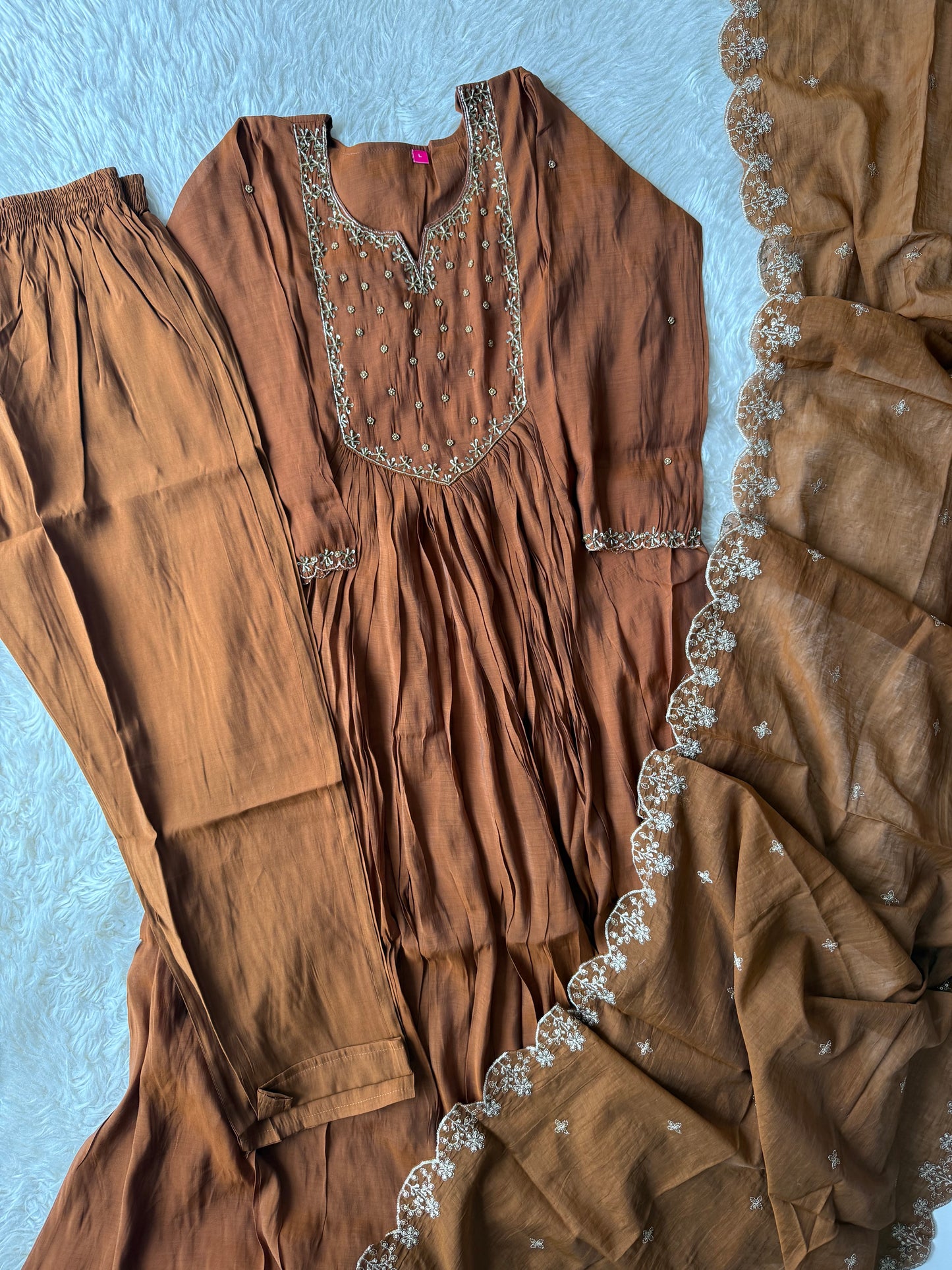 Mul Chanderi Kurti Pant Dupatta Set