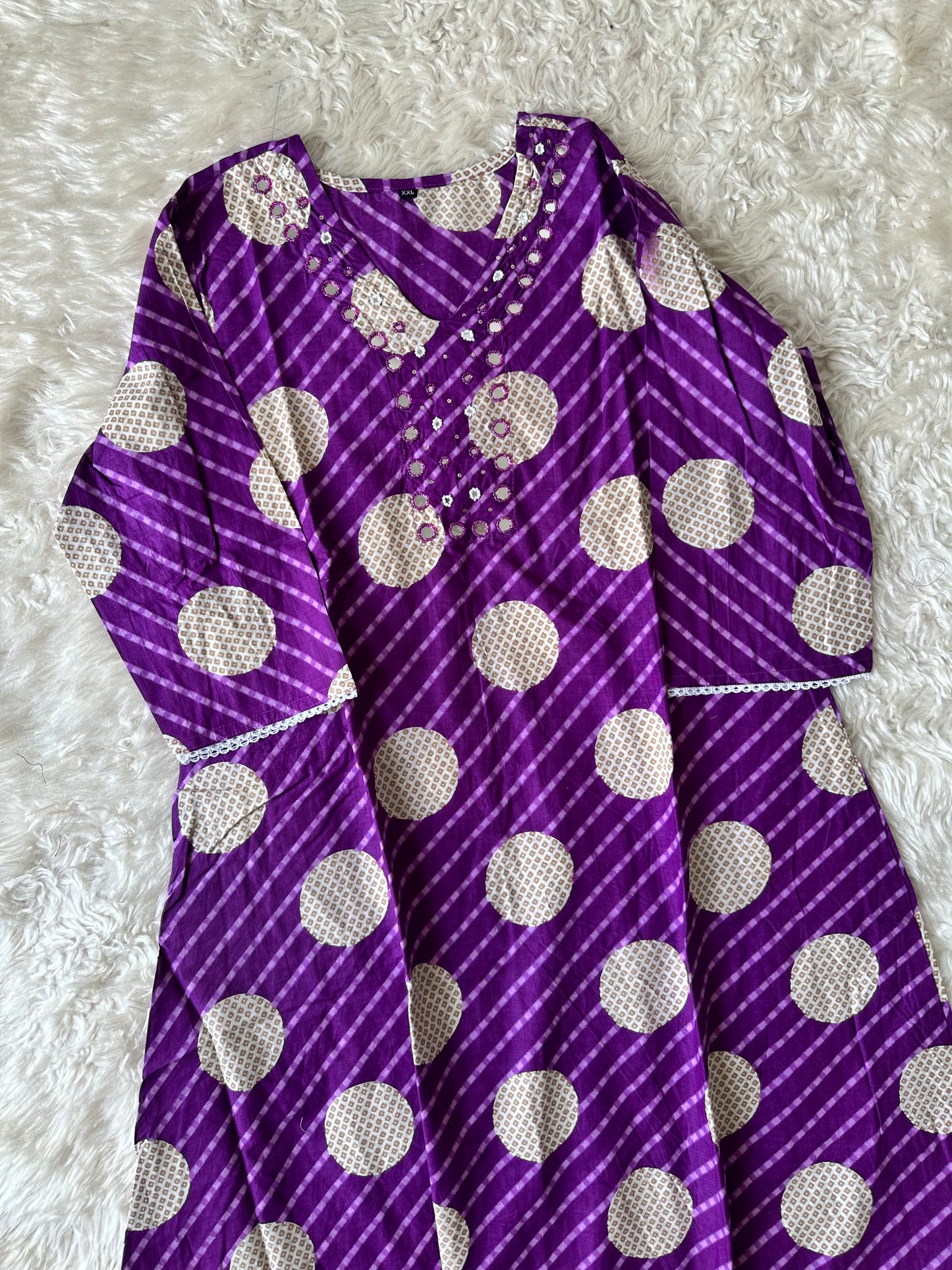 Stock Clearance 🚨
Budget Friendly Flare Kurti Pant Dupatta Set