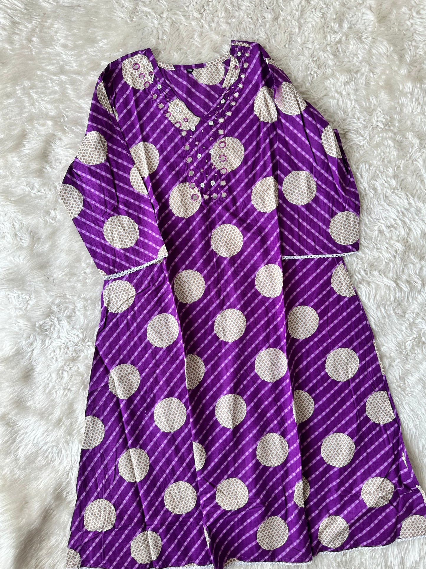 Stock Clearance 🚨
Budget Friendly Flare Kurti Pant Dupatta Set