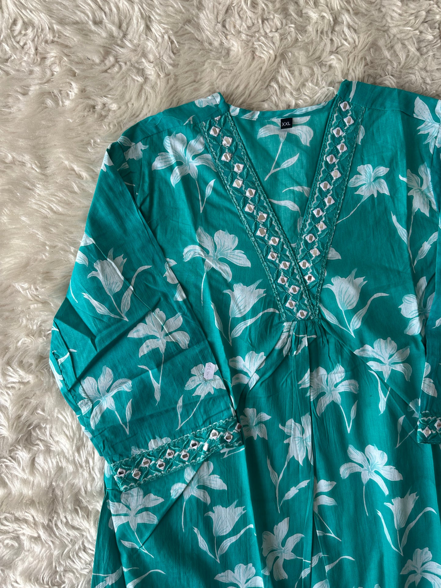 Stock Clearance 🚨
Favourite FLARE Kurti