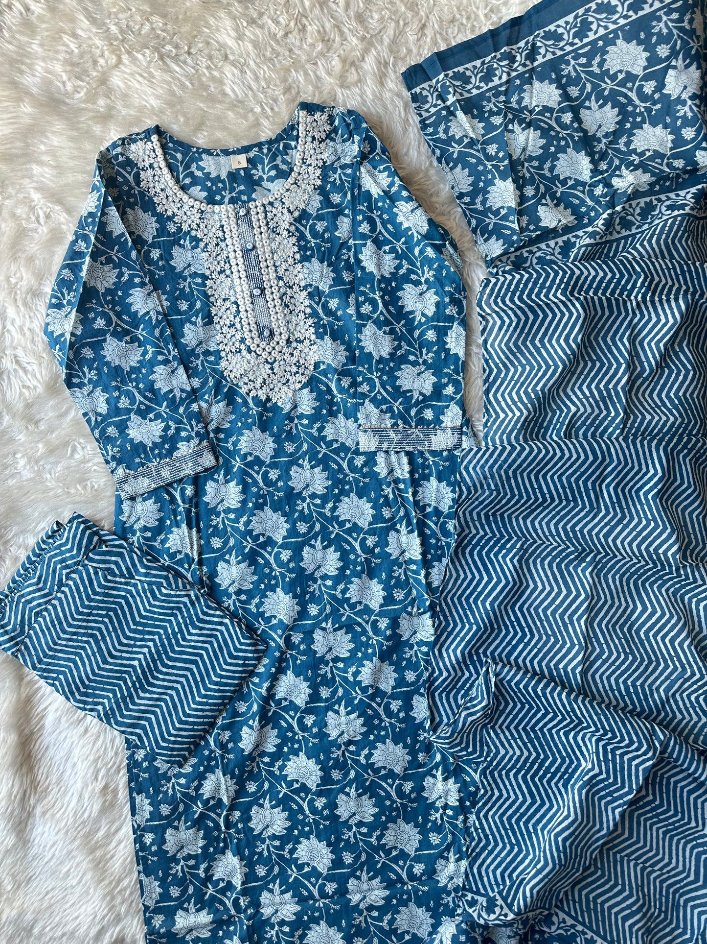 Steal Deal 🚨 Premium Cotton Kurti Pant Dupatta Set
