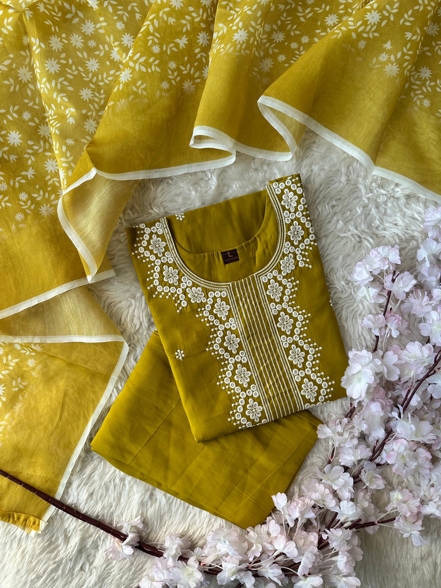 Stock Clearance 🚨 Roman Silk Kurti Pant Dupatta Set