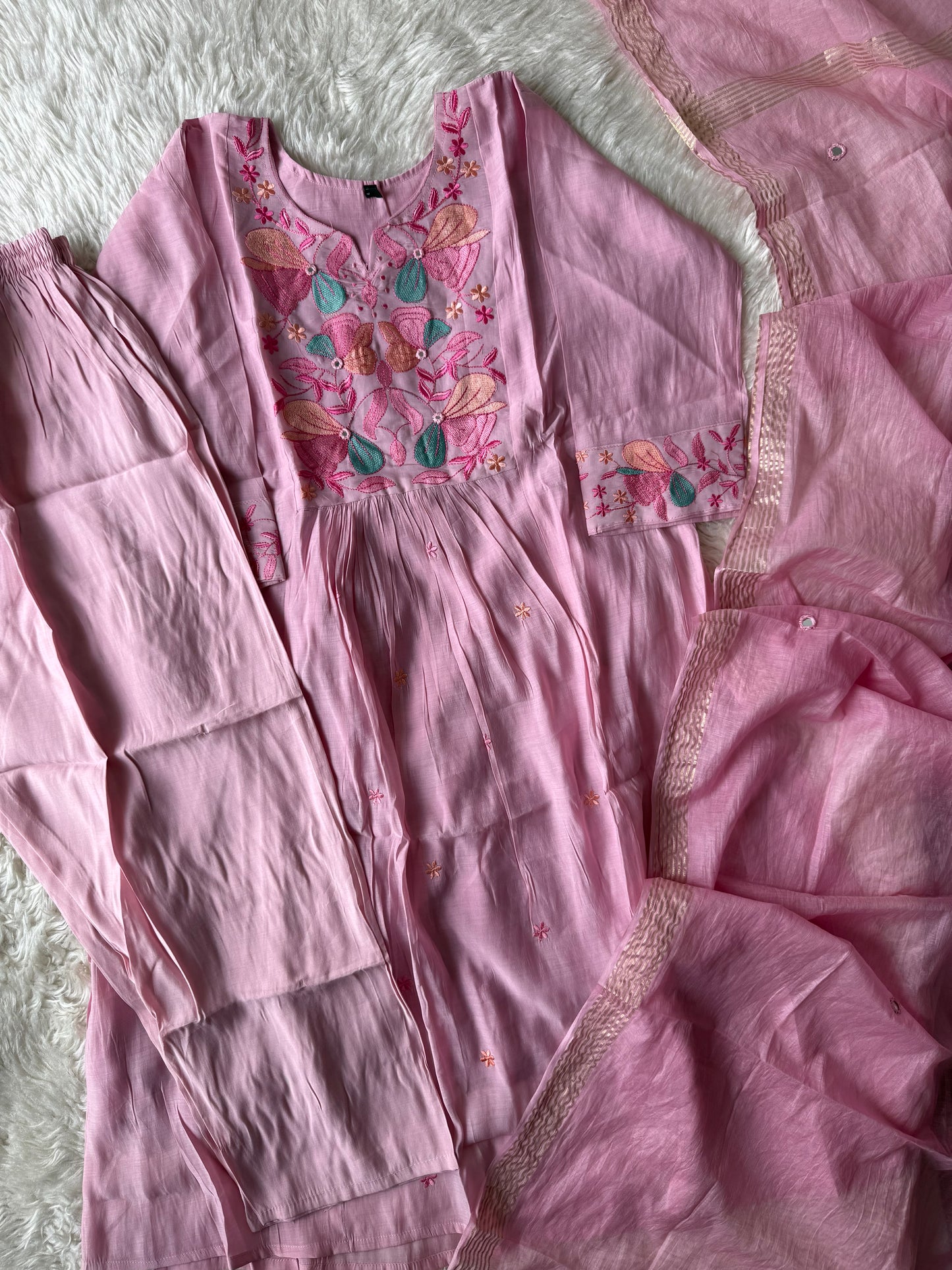 Mul Chanderi Kurti Pant Dupatta Set