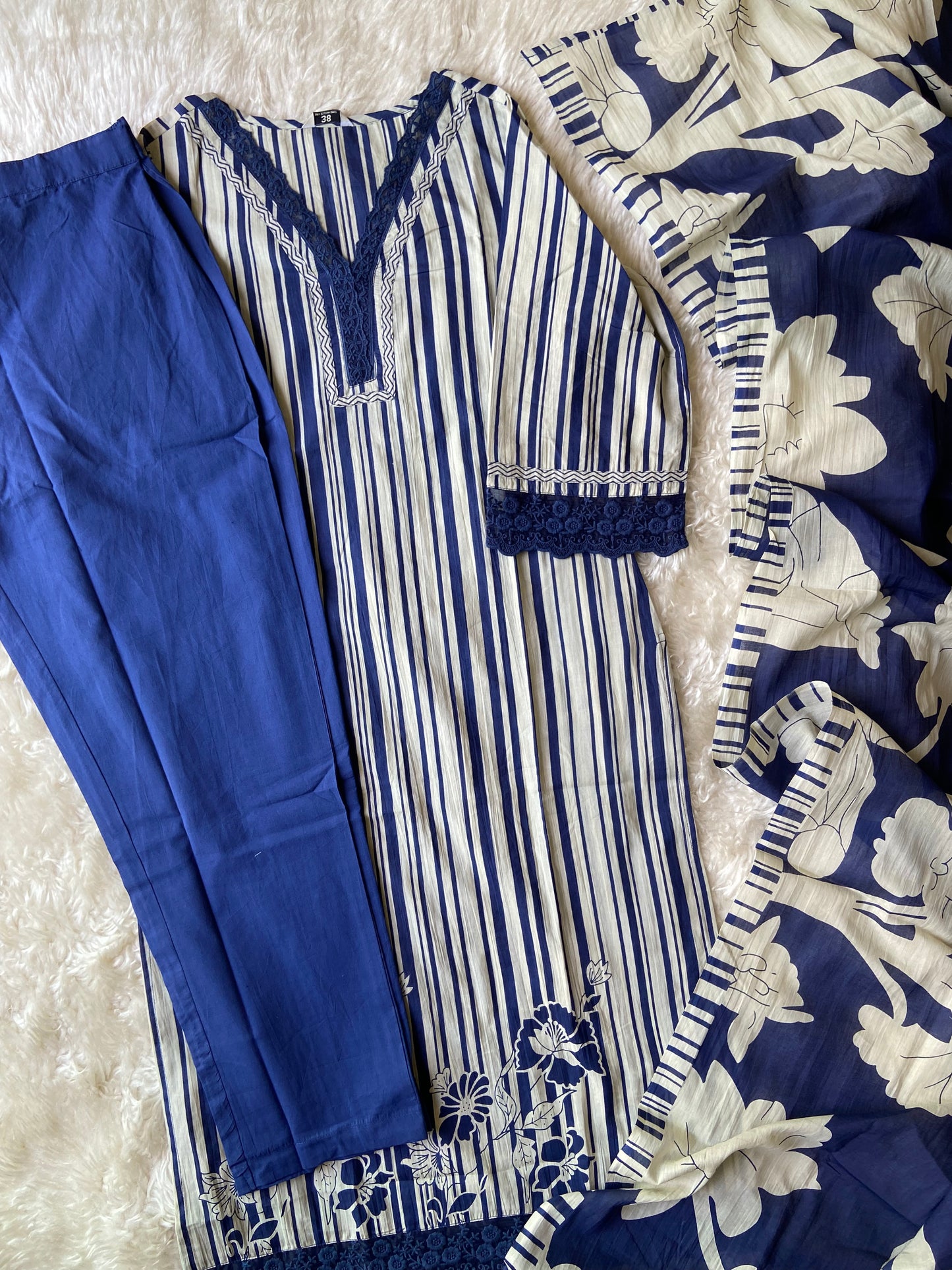 Stock Clearance 🚨
Premium Cotton Pakistani Pattern Set