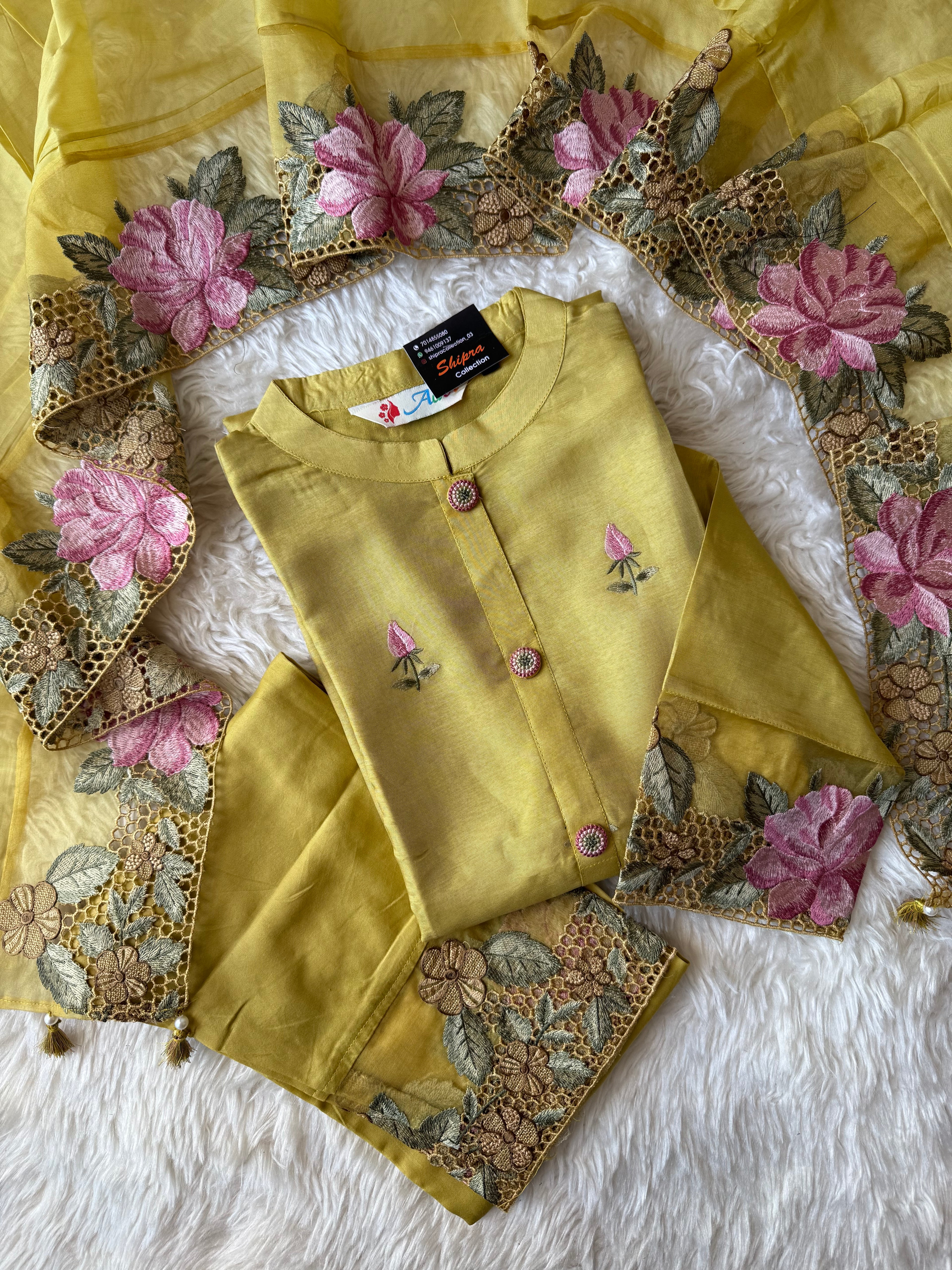 Dola Silk Kurti Pant Dupatta Set