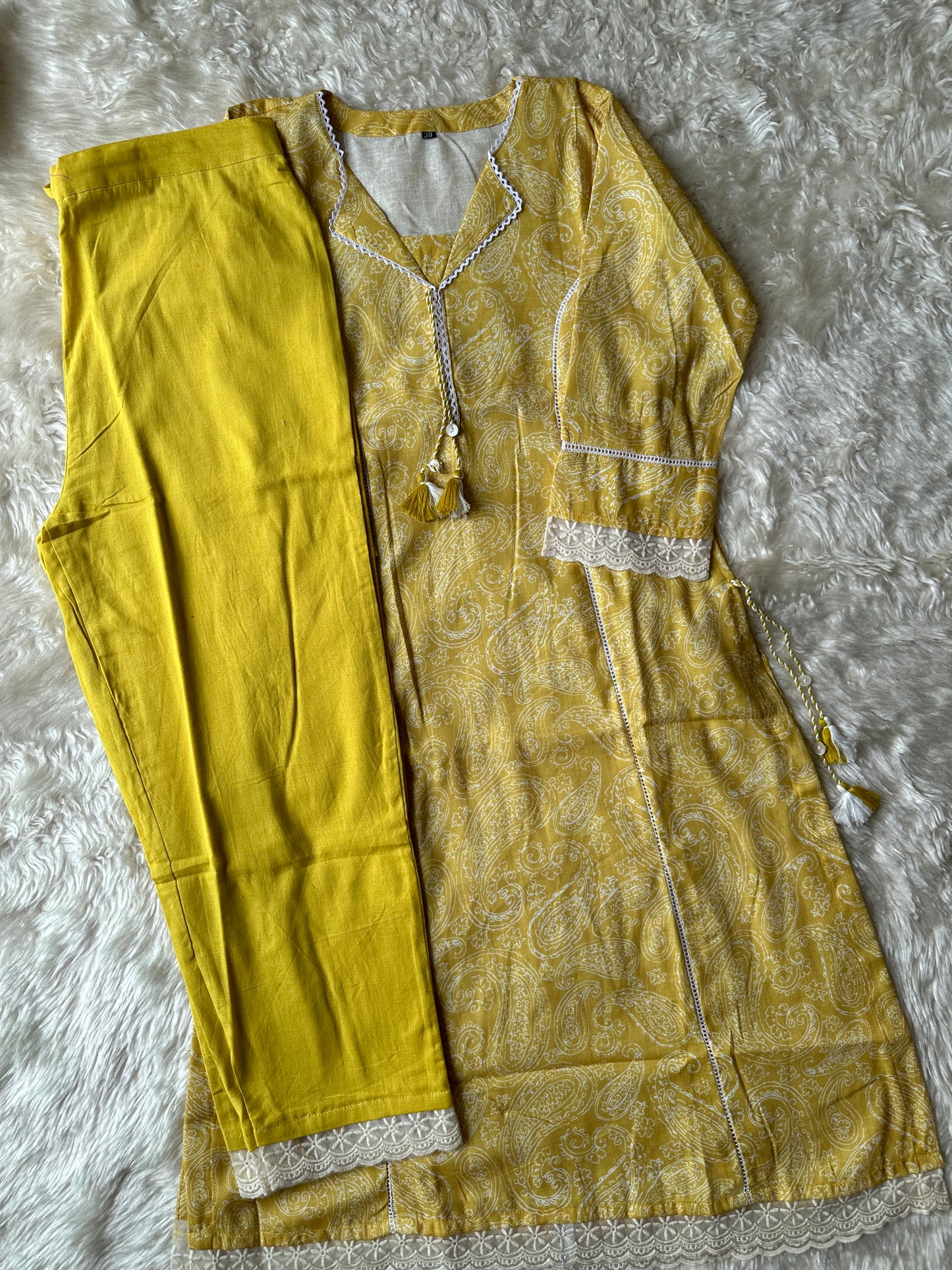 Linen Cotton Lace Details Set