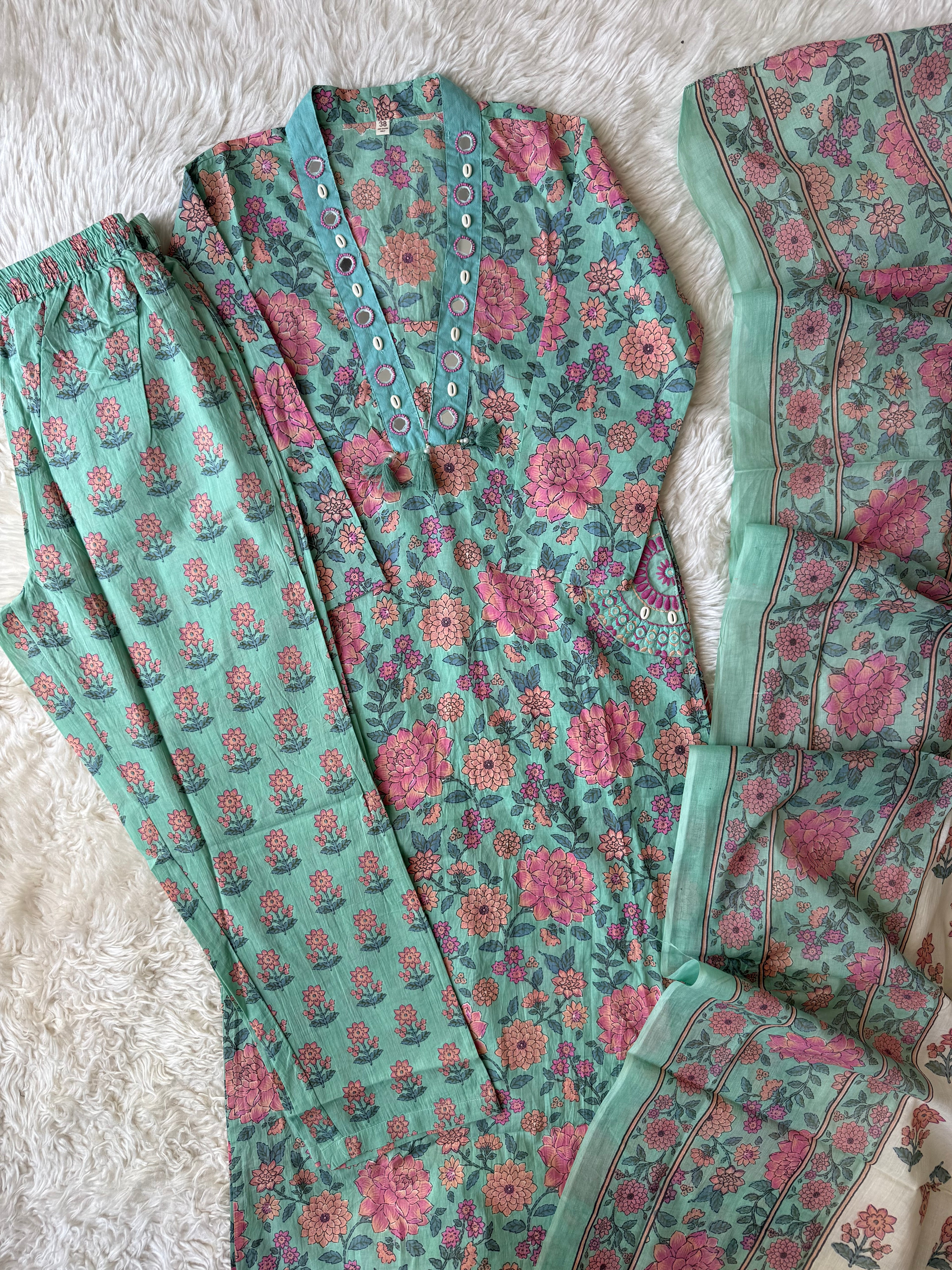 Premium Cotton Pocket Details Set