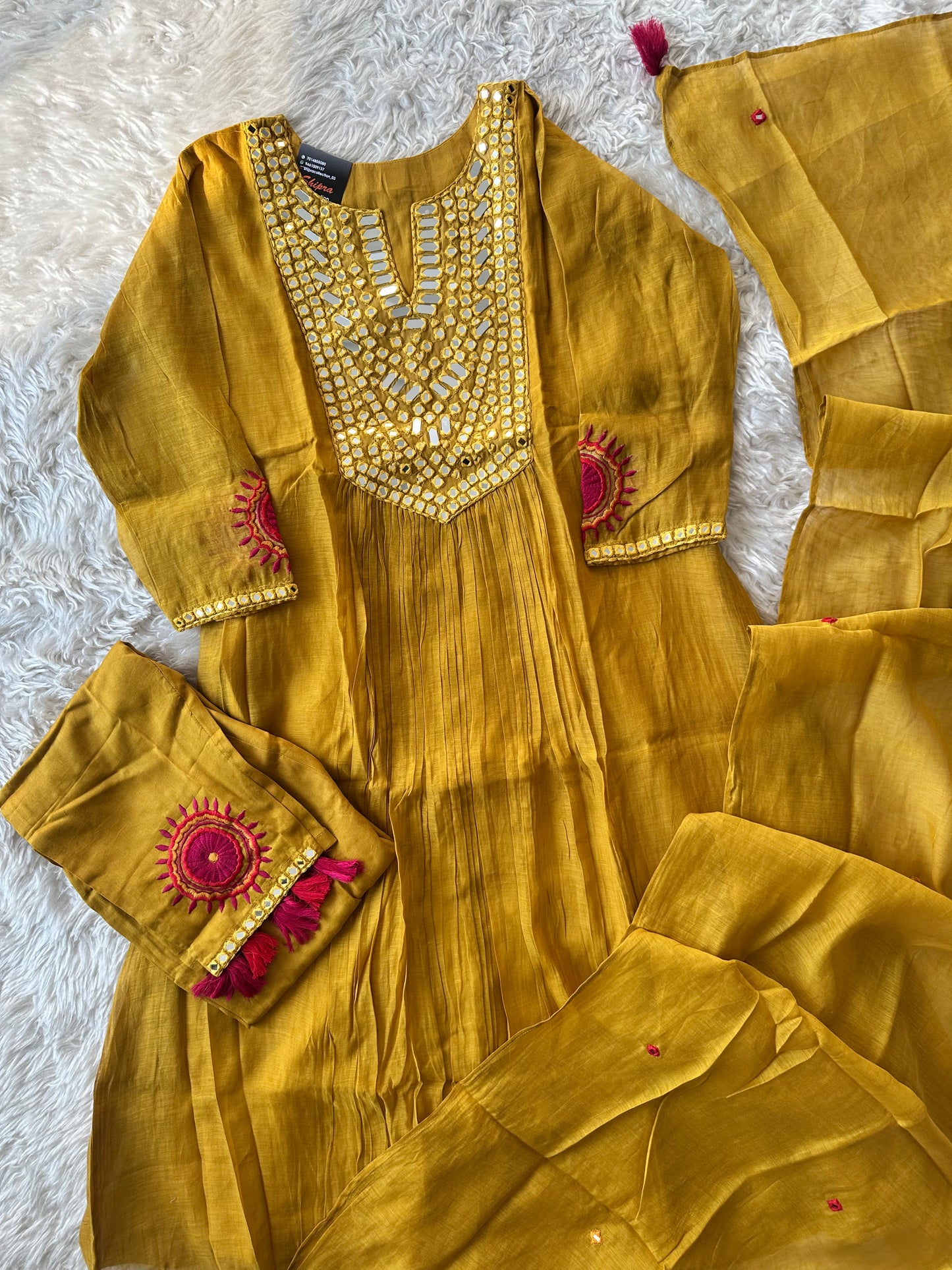 Mul Chanderi Kurti Pant Dupatta Set