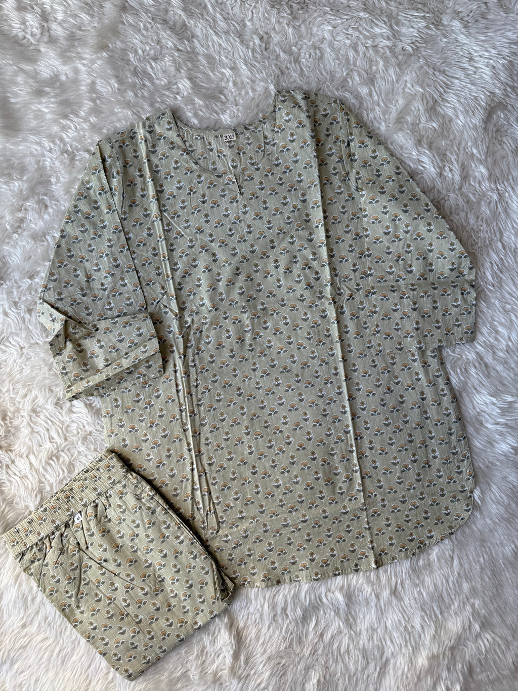 “Plus Size” Lounge Wear