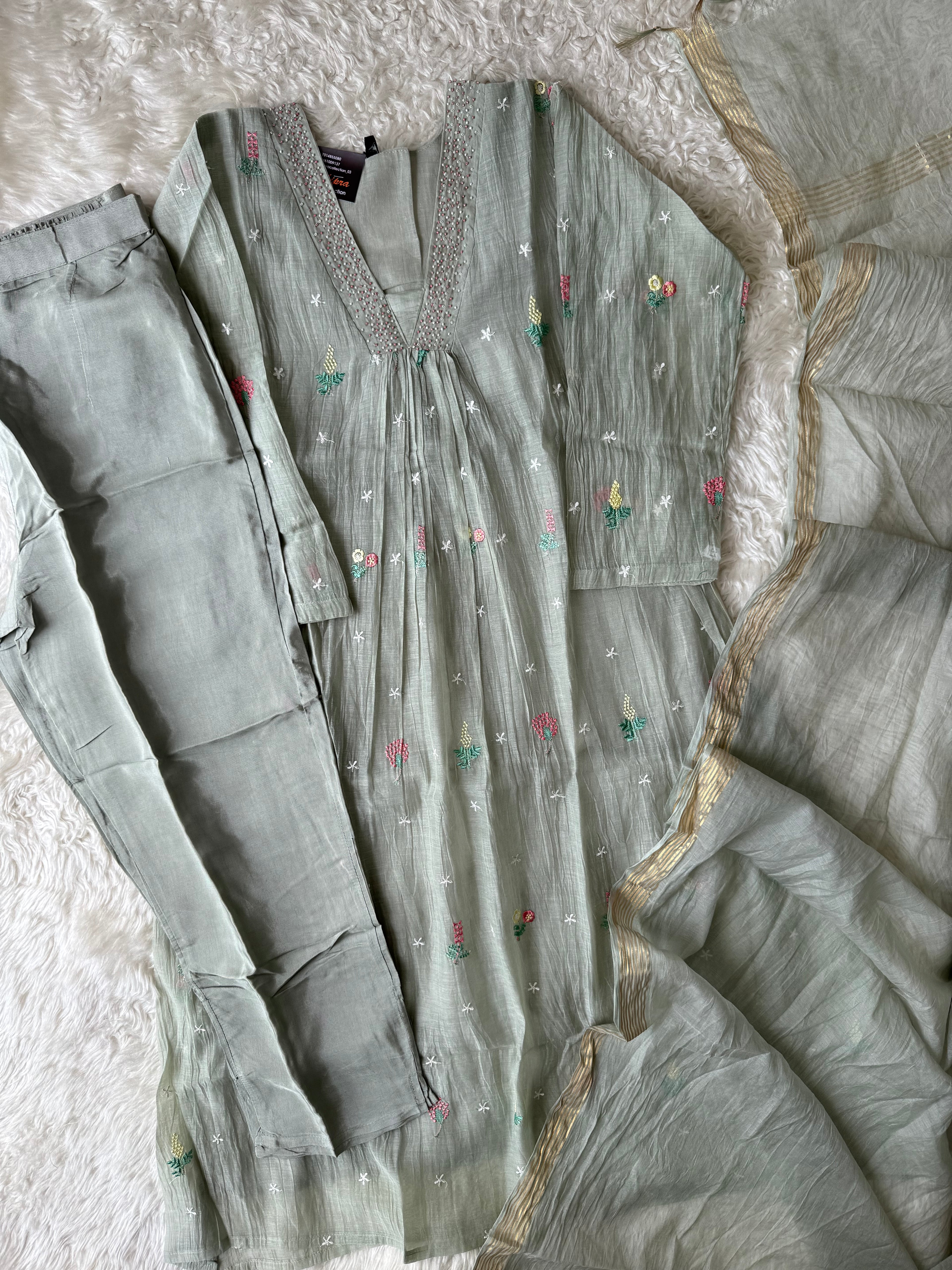 Pure Mul Chanderi Kurti Pant Dupatta Set