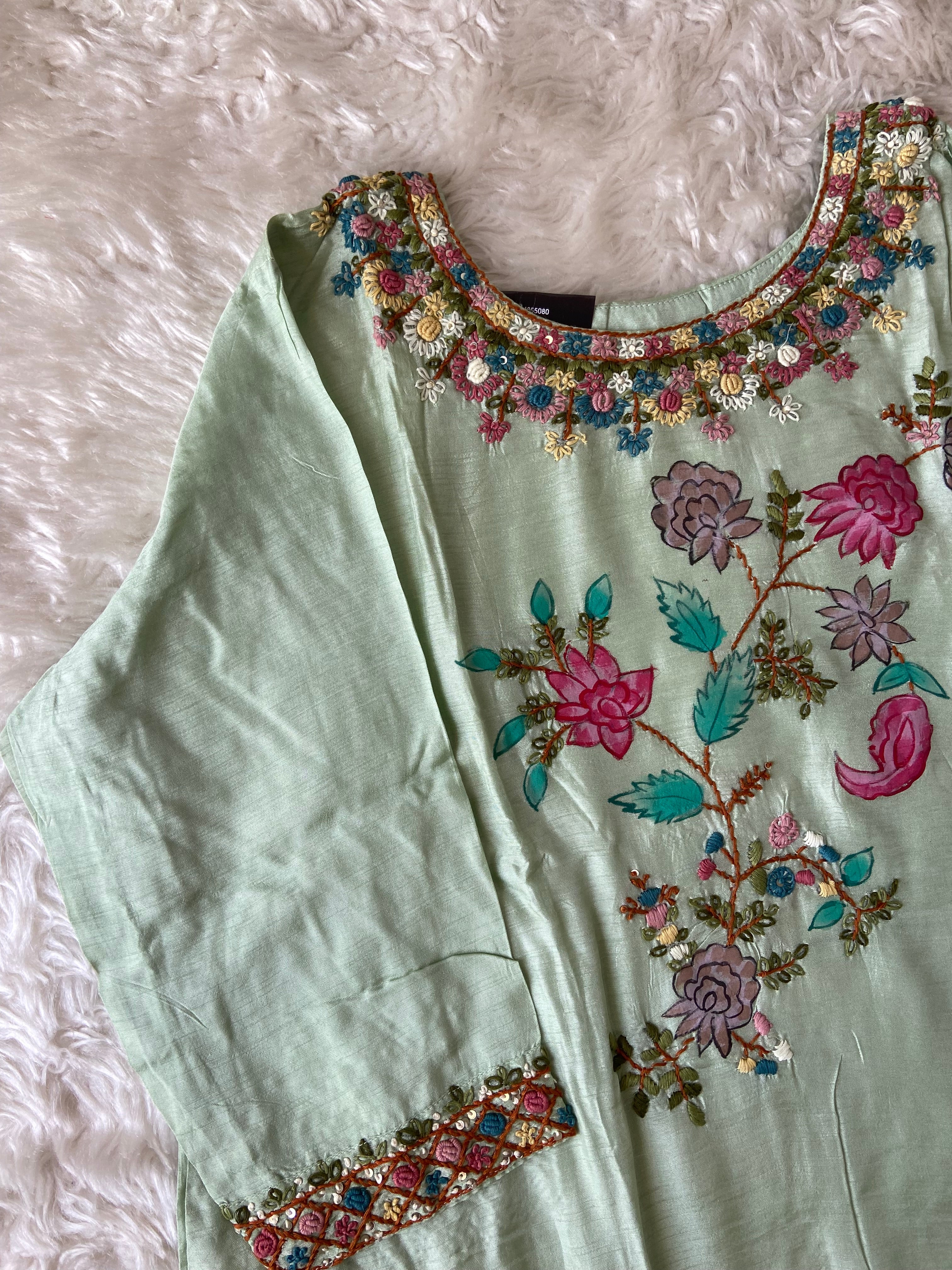 “Plus size” Dola Silk Embroidery Kurti Pant Dupatta Set