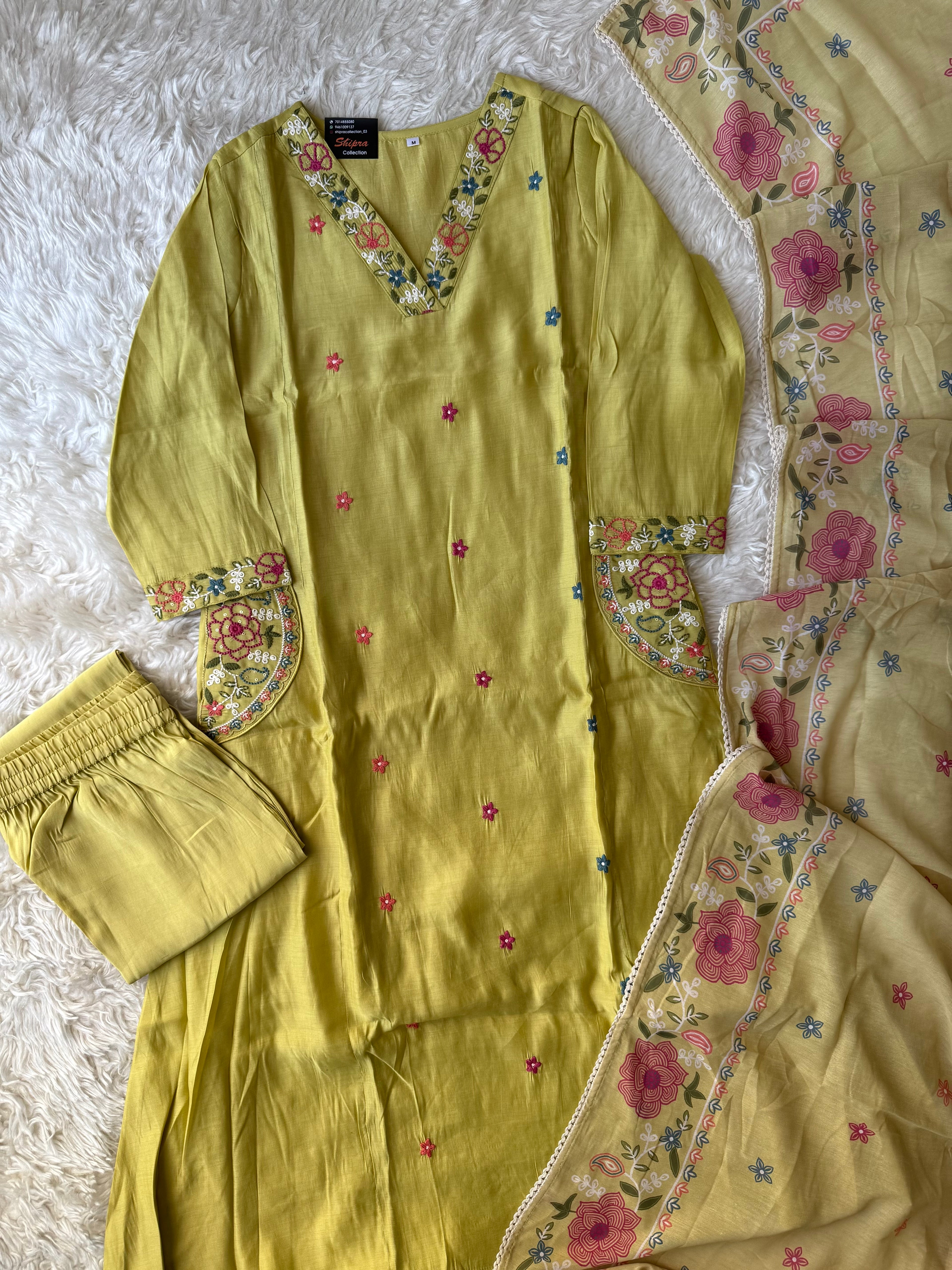 Mul Chanderi Kurti Pant Dupatta Set