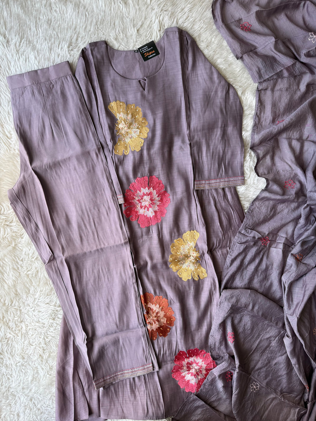 Mul Chanderi Kurti Pant Dupatta Set