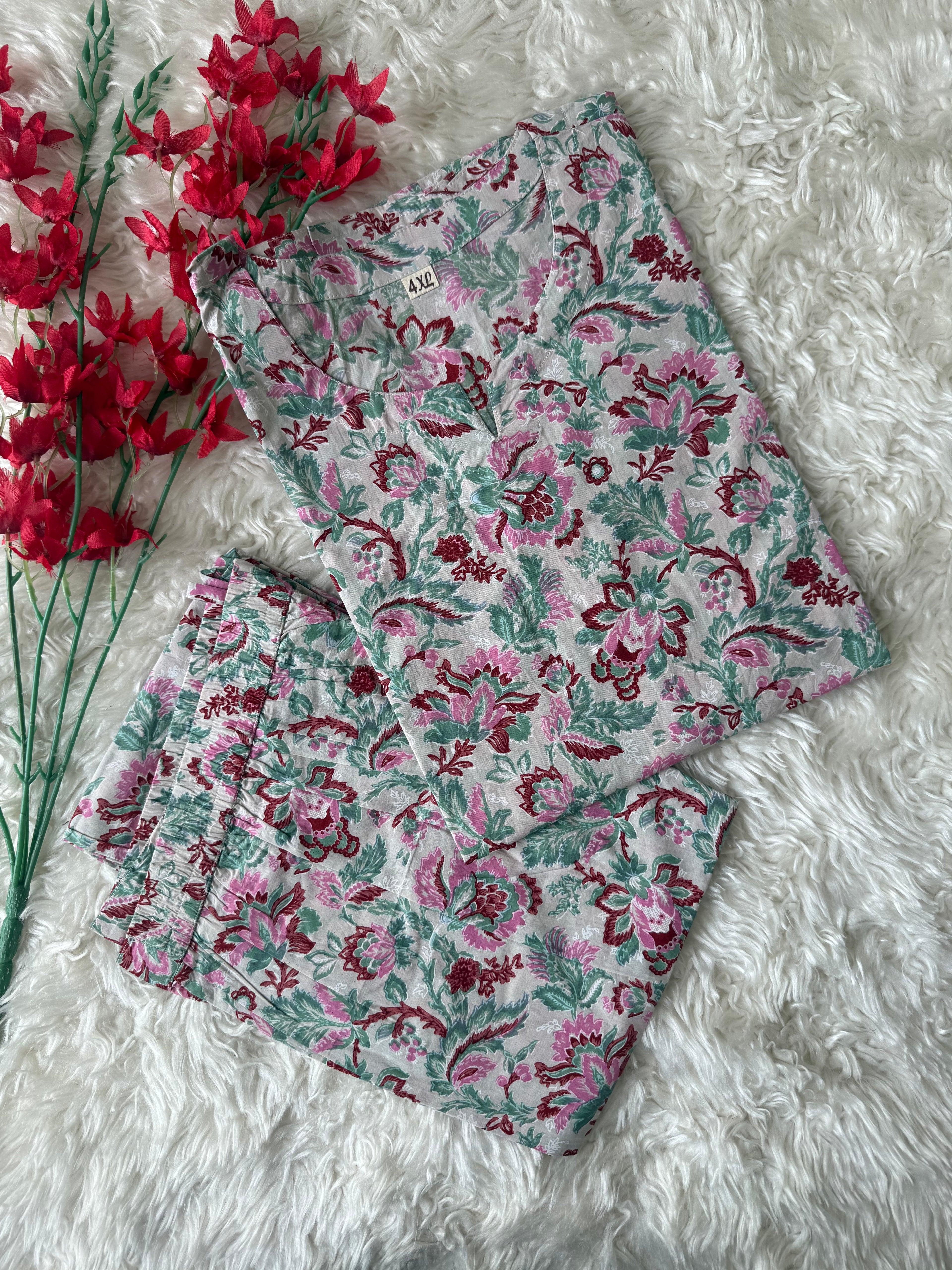 “Plus Size” Lounge Wear