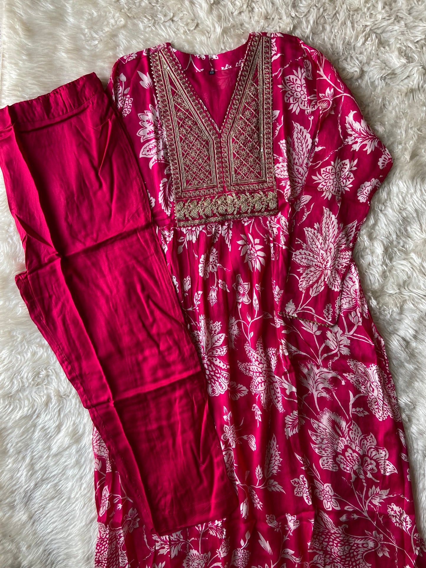 Chinon Kurti Pant Dupatta Set