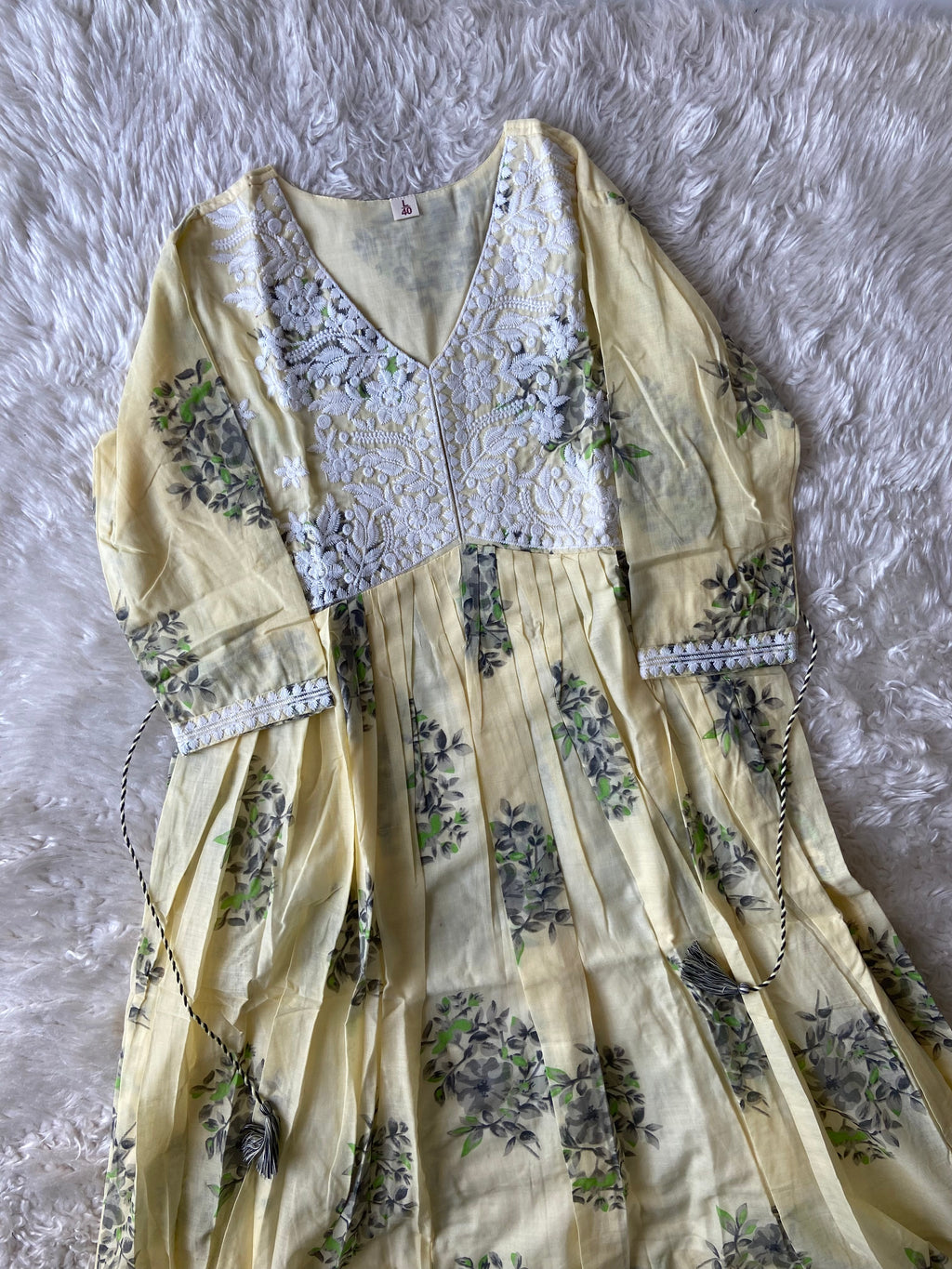 Mul Cotton Thread Work Flare Kurti