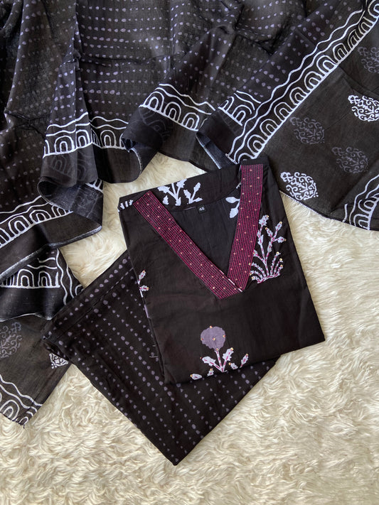 Steal Deal 🚨 Budget Friendly Kurti Pant Dupatta Set