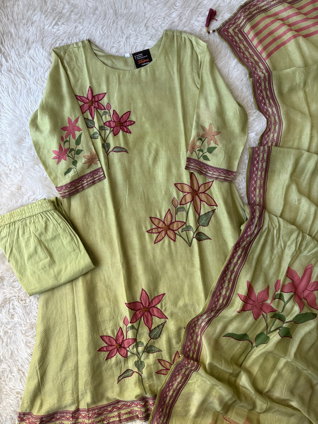 Mul Chanderi Kurti Pant Dupatta Set
