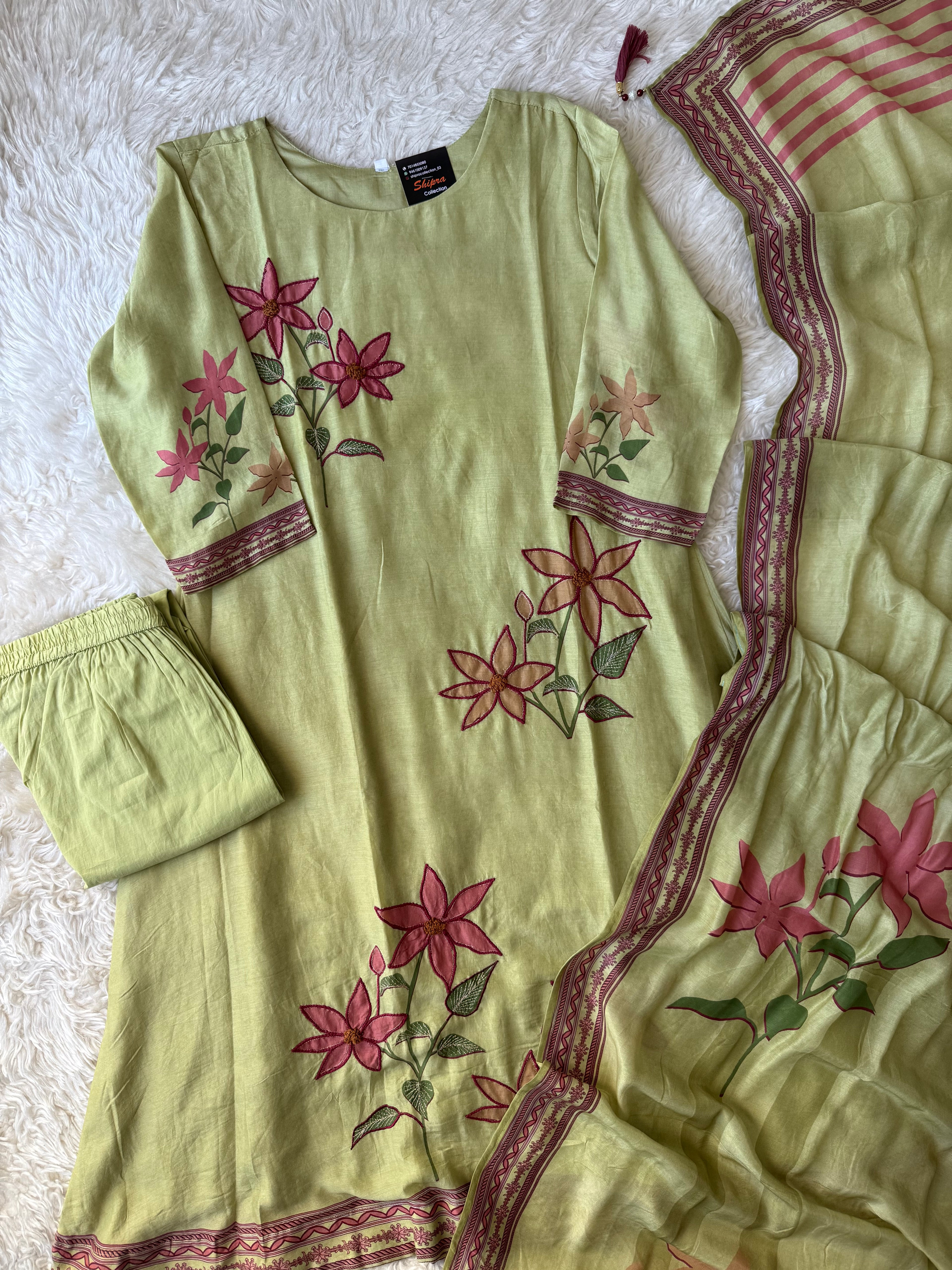 Mul Chanderi Kurti Pant Dupatta Set