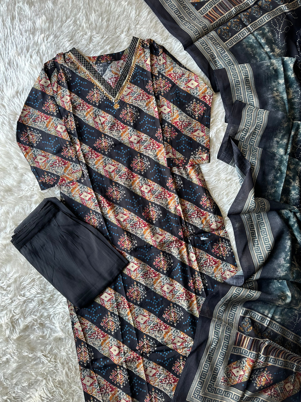 Muslin Silk Kurti Pant Dupatta Set