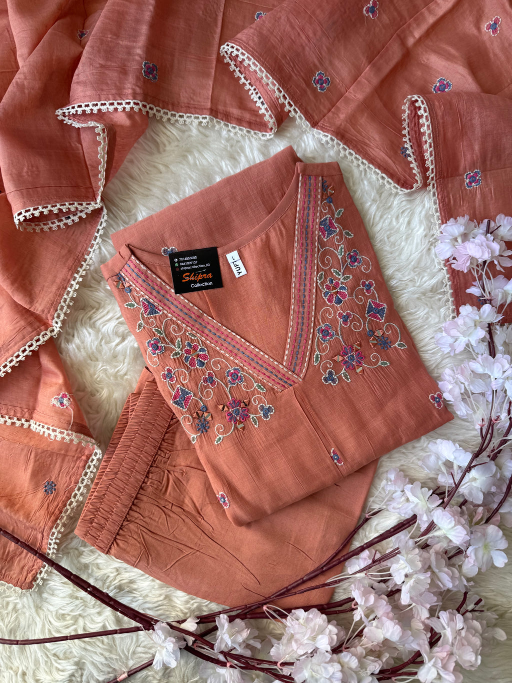 Mul Chanderi Kurti Pant Dupatta Set