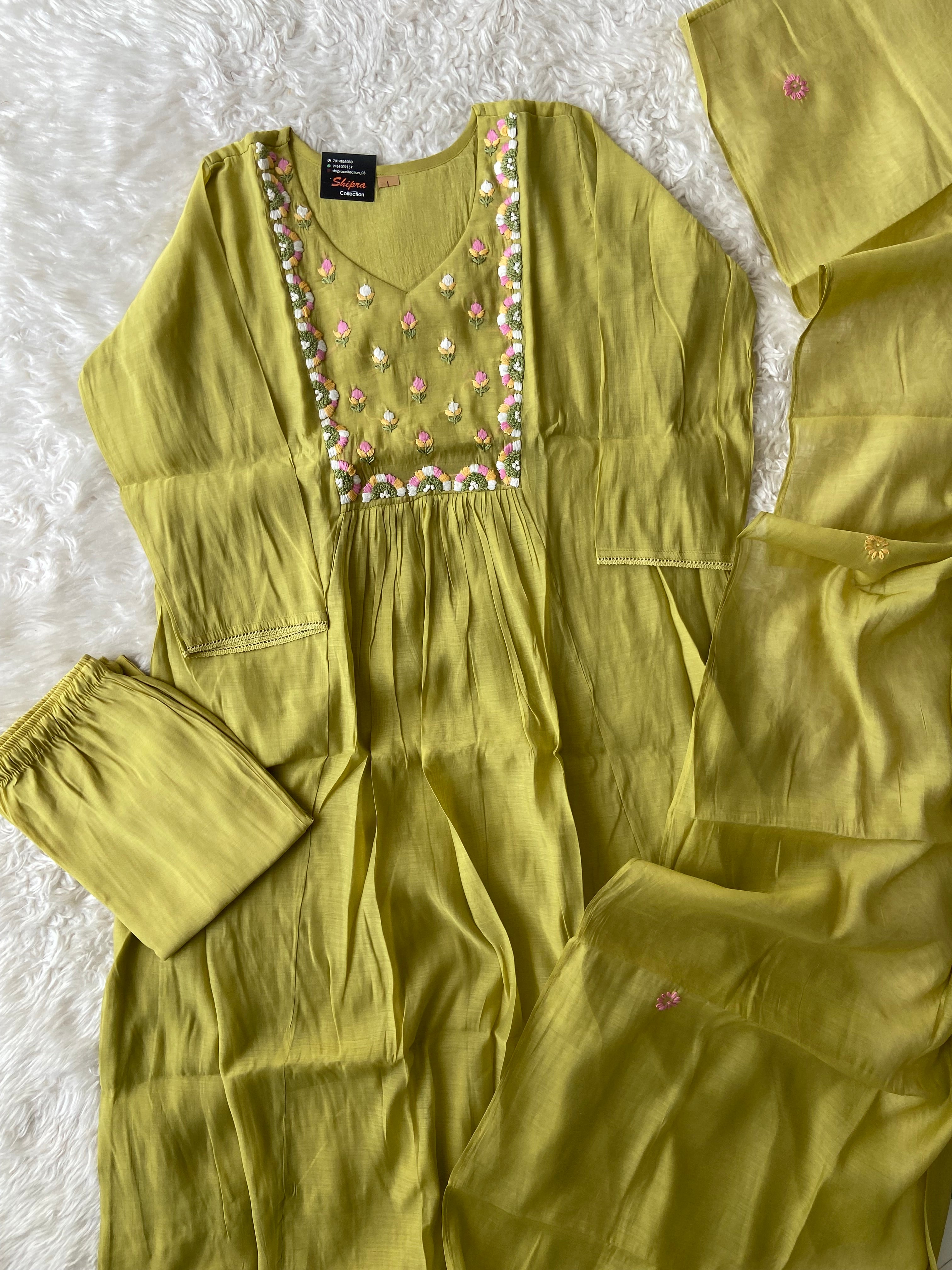 Mul Chanderi Kurti Pant Dupatta Set