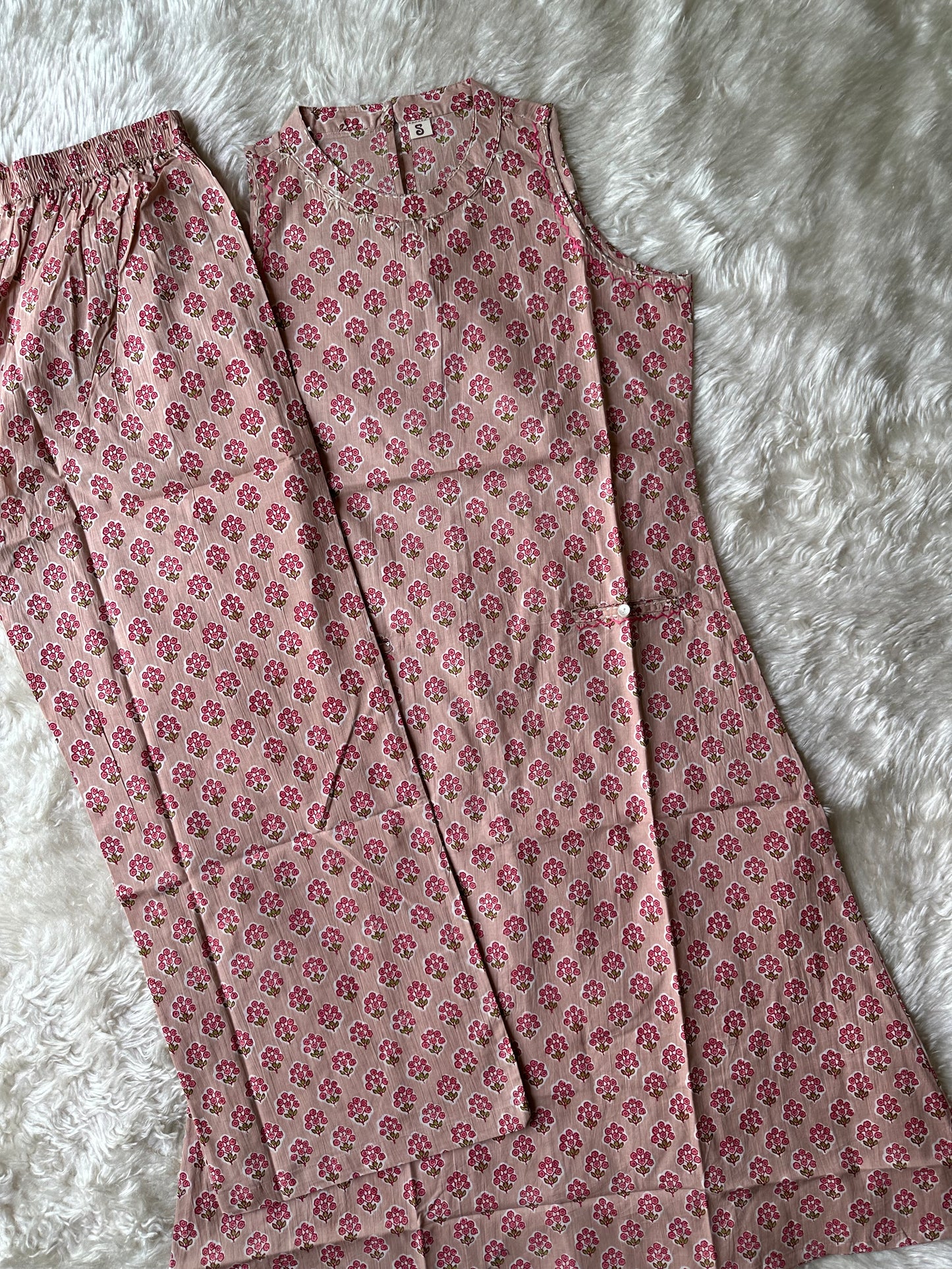 Pure Cotton Sleeveless Kurti Pant Set